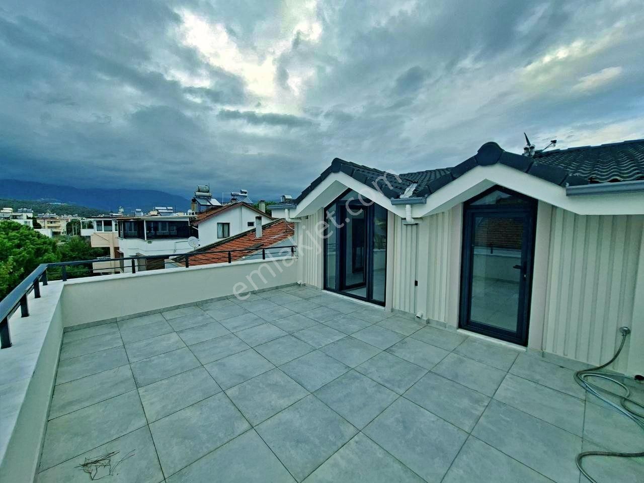 Uytundan Akçay Yenimahalle'de Denize 200 Metre Satılık 3+1 Villa - Görsel 24