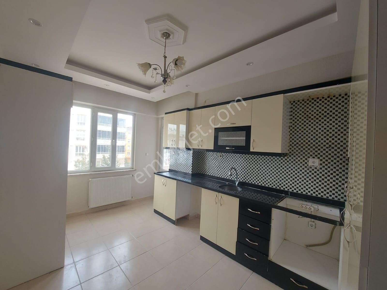 Bülbülzade'de 3+1 Toprak Emlak'tan İyi Konumda Ara Kat Daire ! - Görsel 14