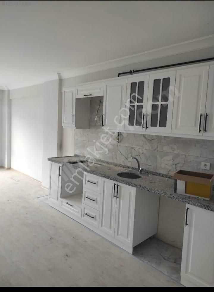 Bursa İnegöl Cerrah Mah. 100m2 2+1 3.kat Yerden Isıtmalı Asansörlü Takassız Satılık Daire