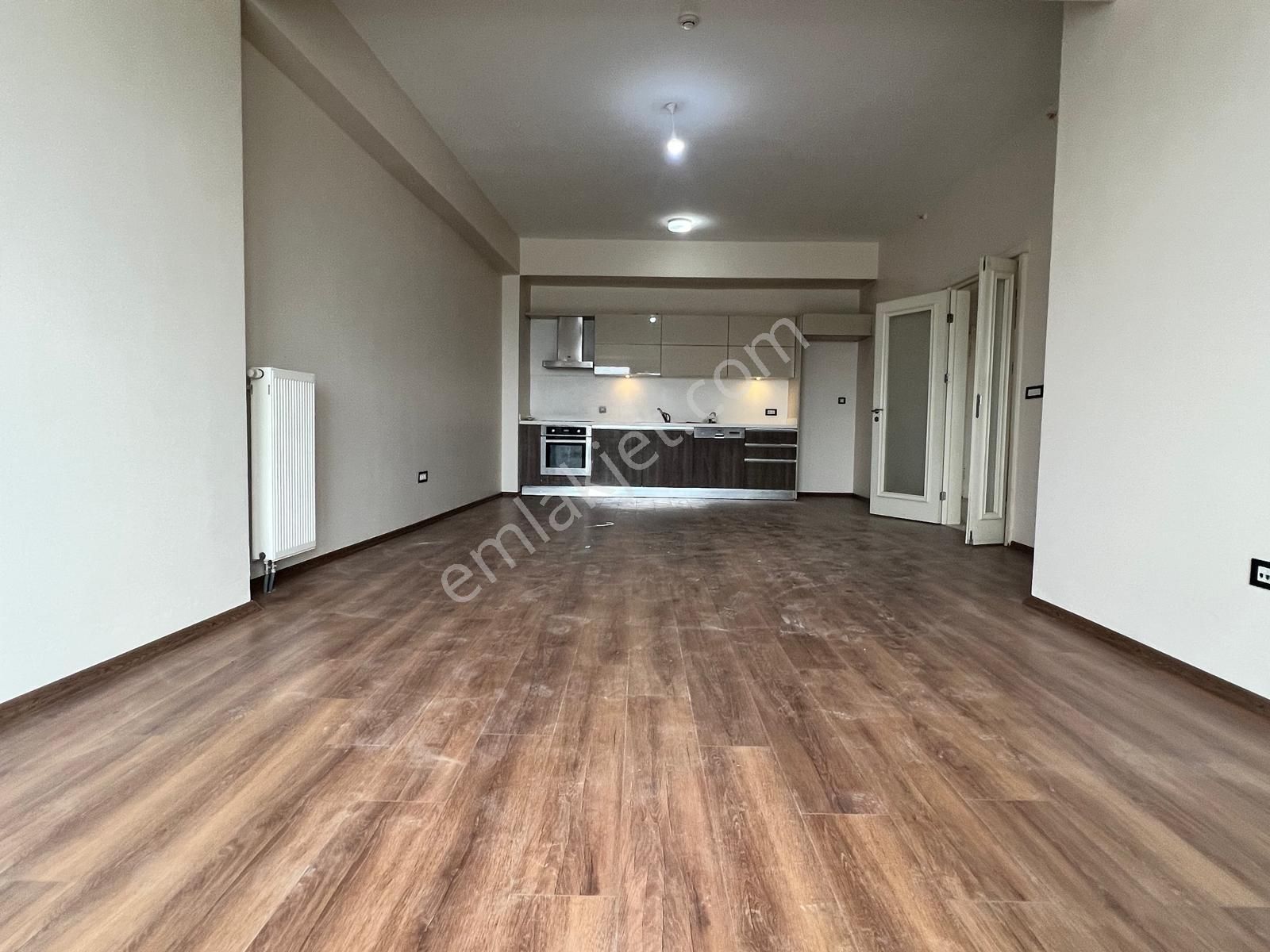 Kiptaş Venezia Mega Satılık Boş Çift Banyolu Balkonlu 2+1 Daire - Görsel 3