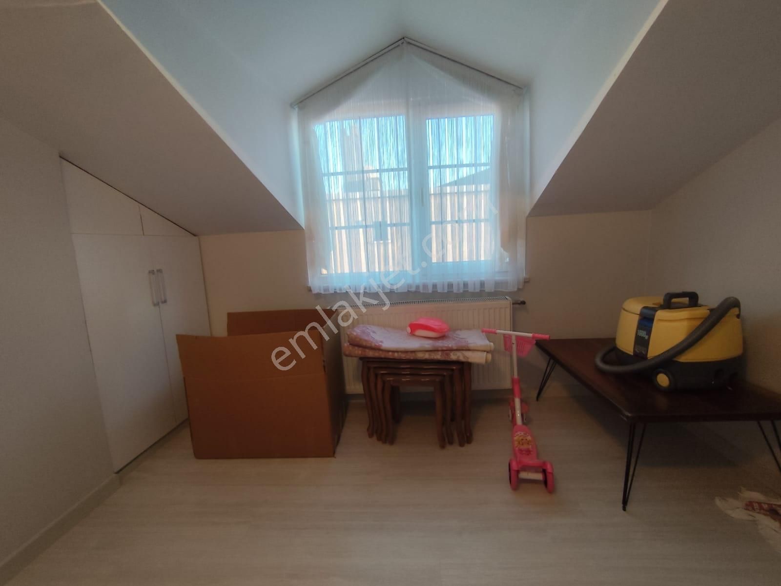 Azmir'den Satılık Cadde Cepheli 5+1 Dubleks 210 M2 Daire Forsale - Görsel 18