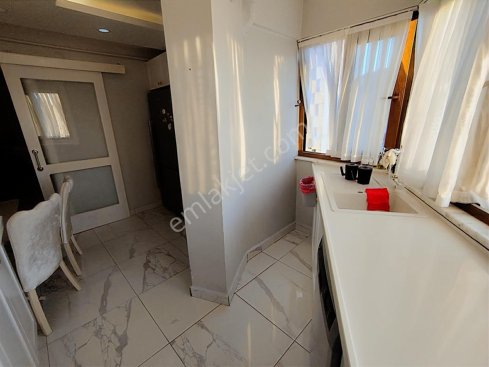 Azmir'den Satılık Cadde Cepheli 5+1 Dubleks 210 M2 Daire Forsale - Görsel 28
