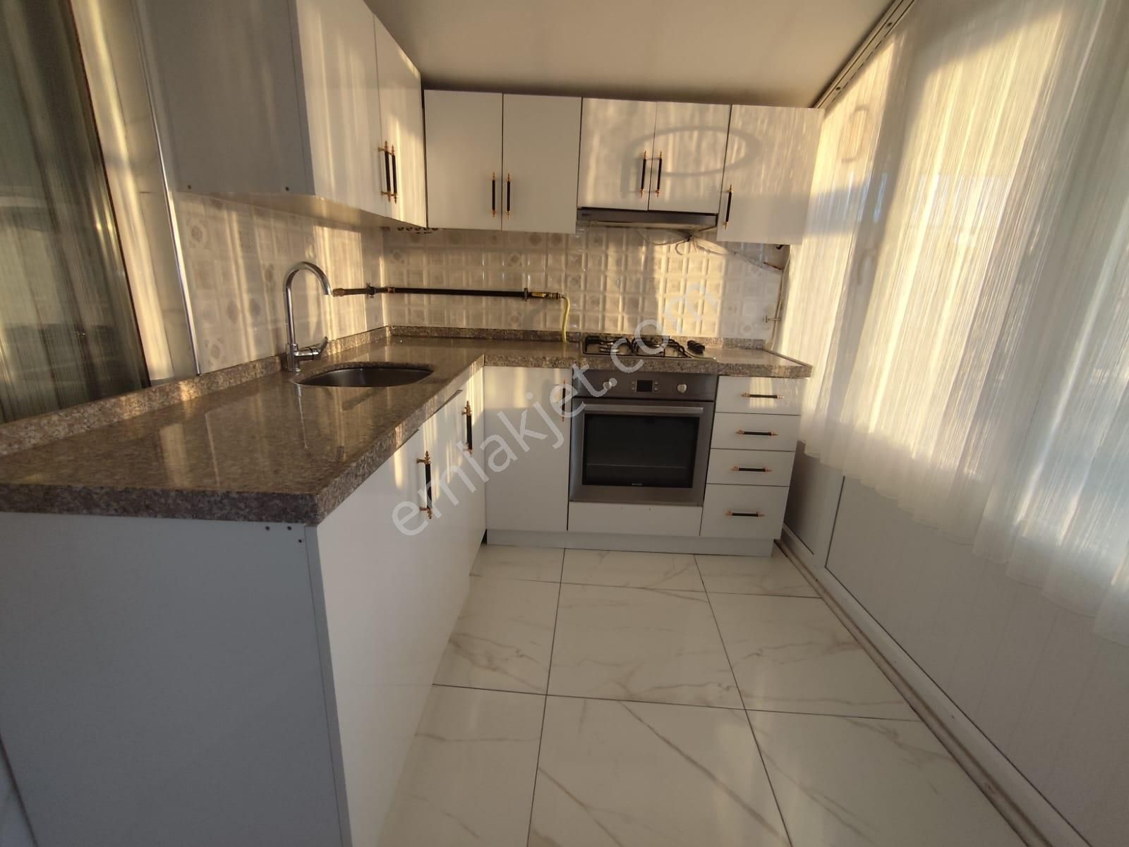 Azmir'den Satılık Cadde Cepheli 5+1 Dubleks 210 M2 Daire Forsale - Görsel 15