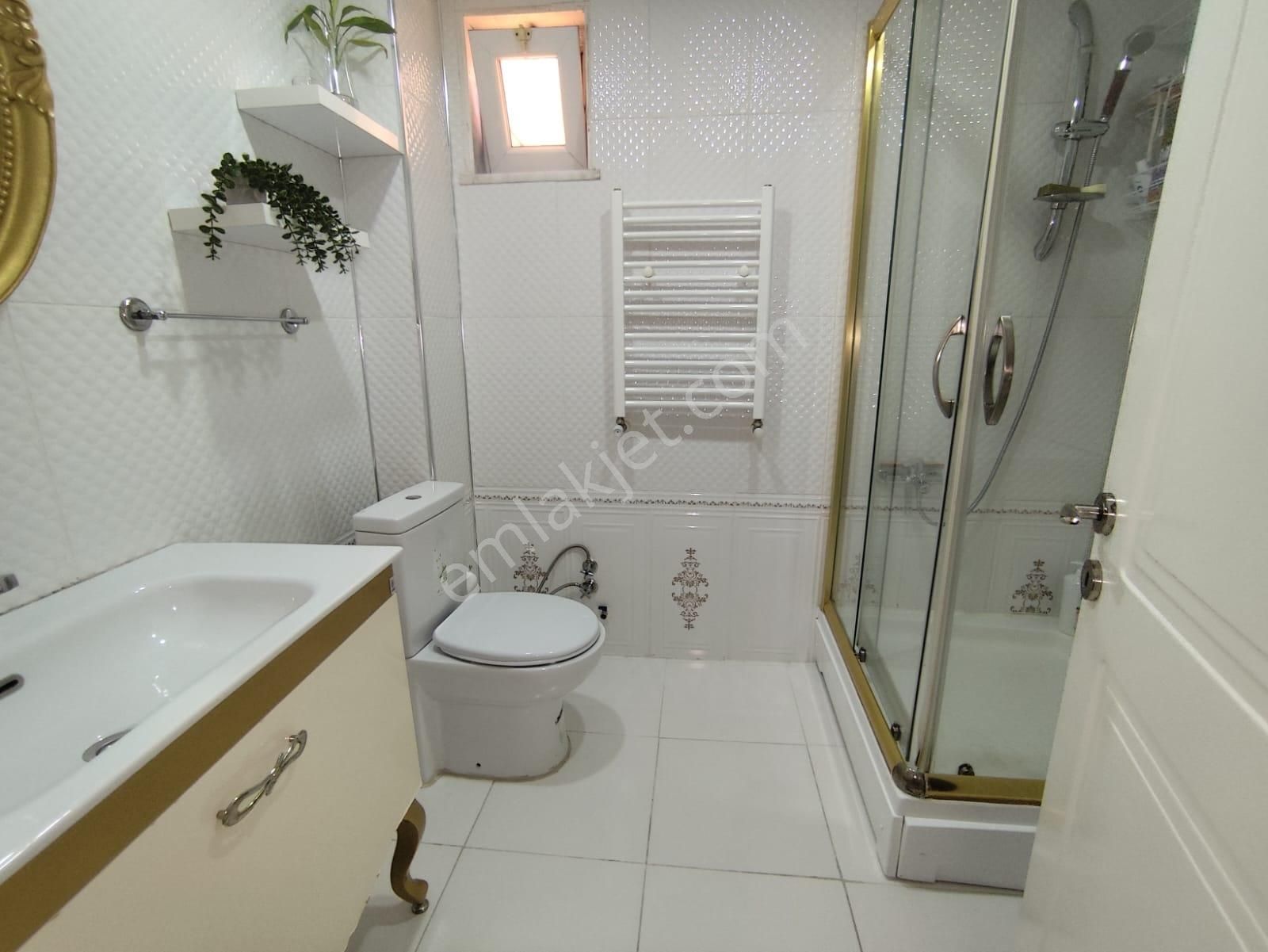 Azmir'den Satılık Cadde Cepheli 5+1 Dubleks 210 M2 Daire Forsale - Görsel 5