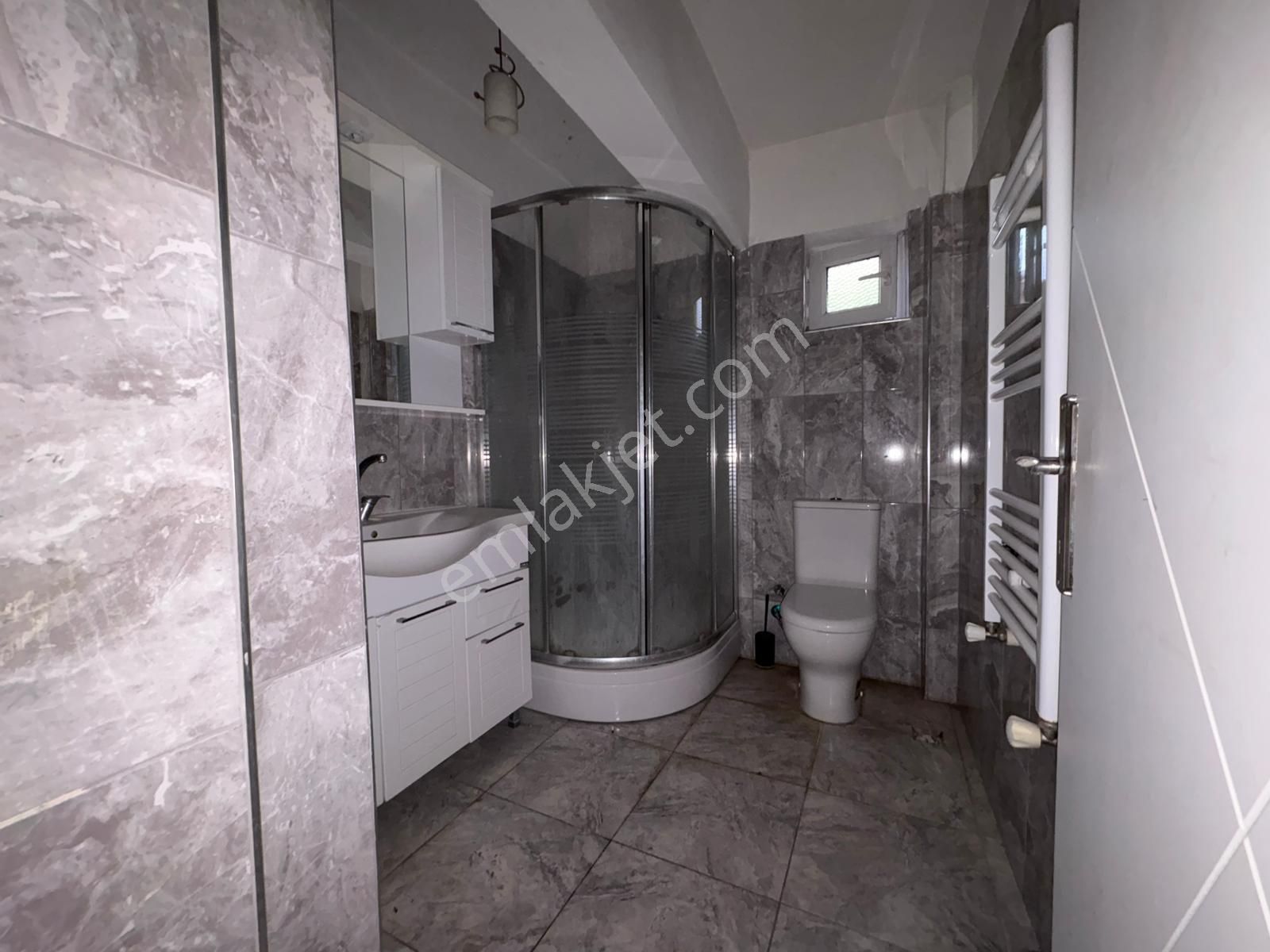 Yılmaz Gayrımenkulden Harika Fırsat 4+1 Katta Atatürk Mahallesinde Kiralık Daire 22.0000tl - Görsel 12