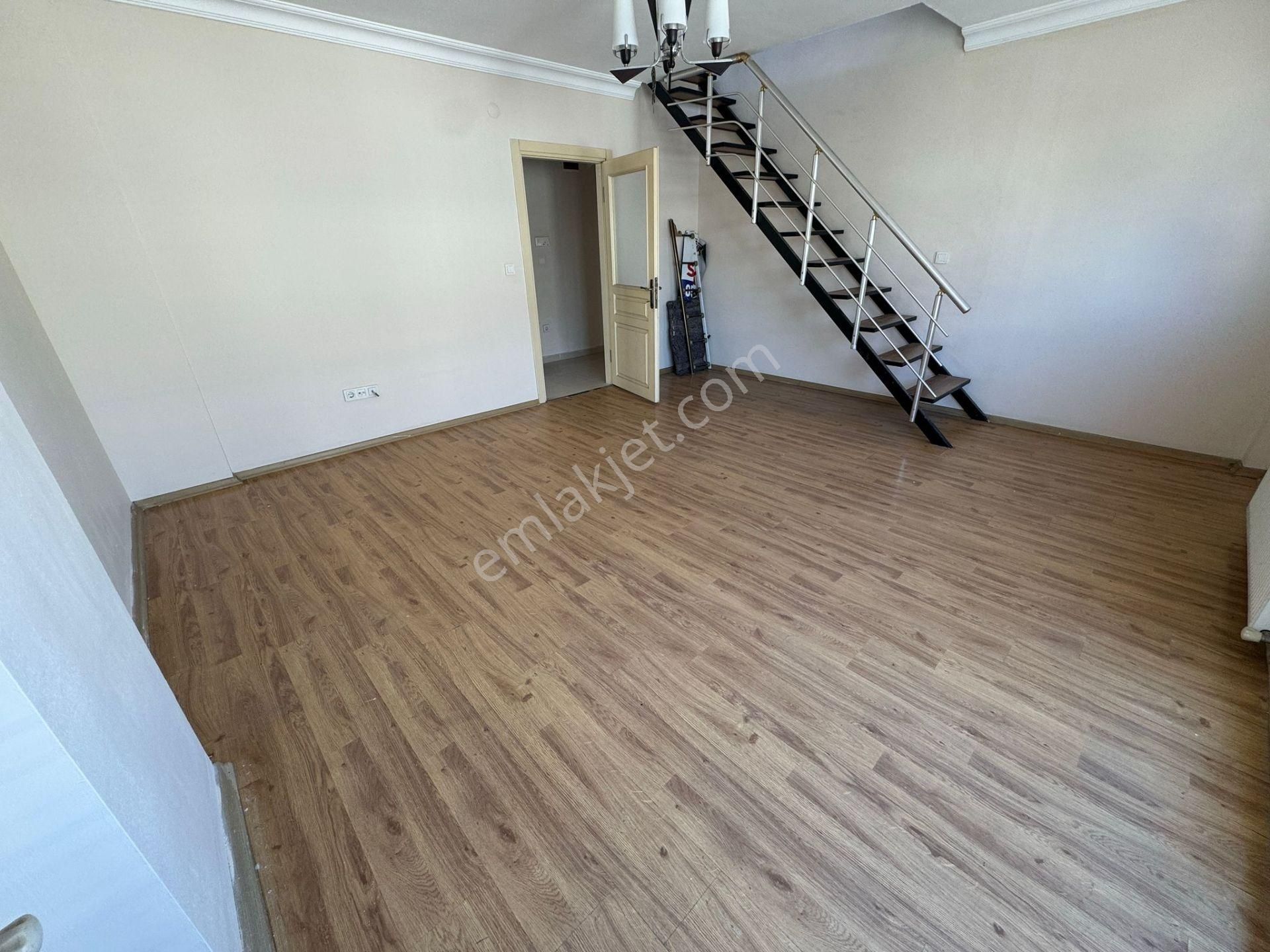 Esatpaşa Sedir Sokak Kiralık 2+2 Dubleks - Görsel 3