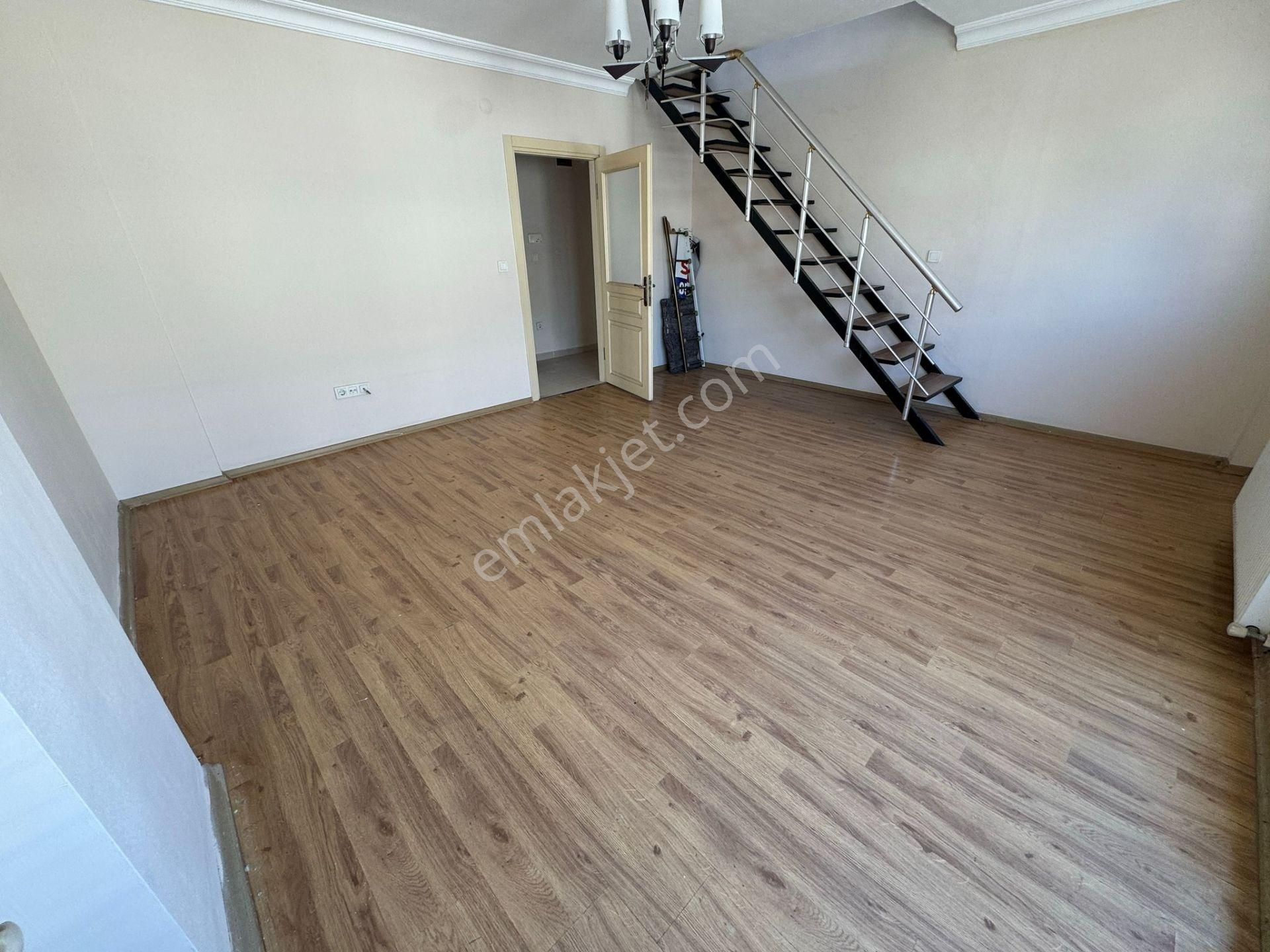 Esatpaşa Sedir Sokak Kiralık 2+2 Dubleks - Görsel 2