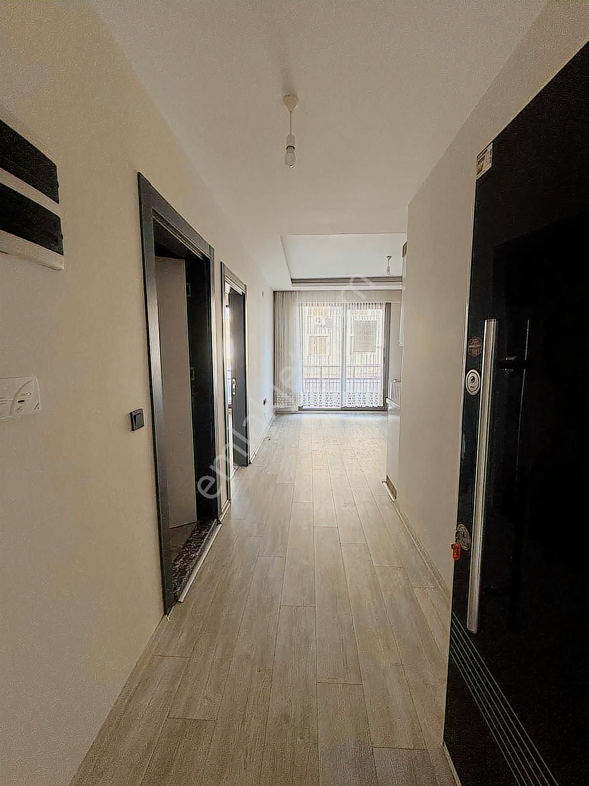 Altınovada Tatil Tadında Yaşam: Havuzlu Sitede Modern 2+1 - Görsel 16