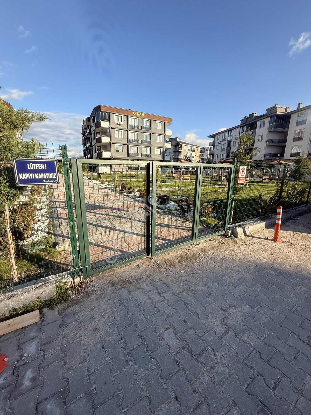 Altınovada Tatil Tadında Yaşam: Havuzlu Sitede Modern 2+1 - Görsel 11