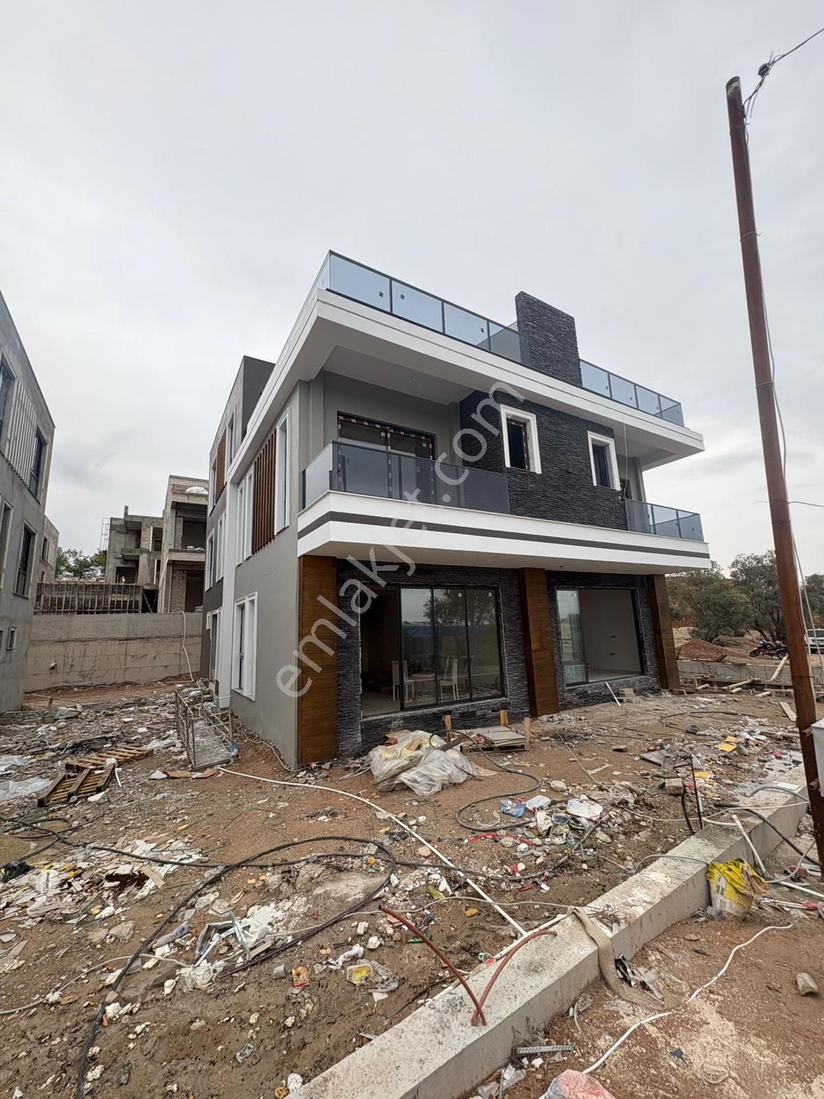 Karınca'dan Esenbağlar'da Havuzlu 5+1 Triplex Villa Satılık! - Görsel 20