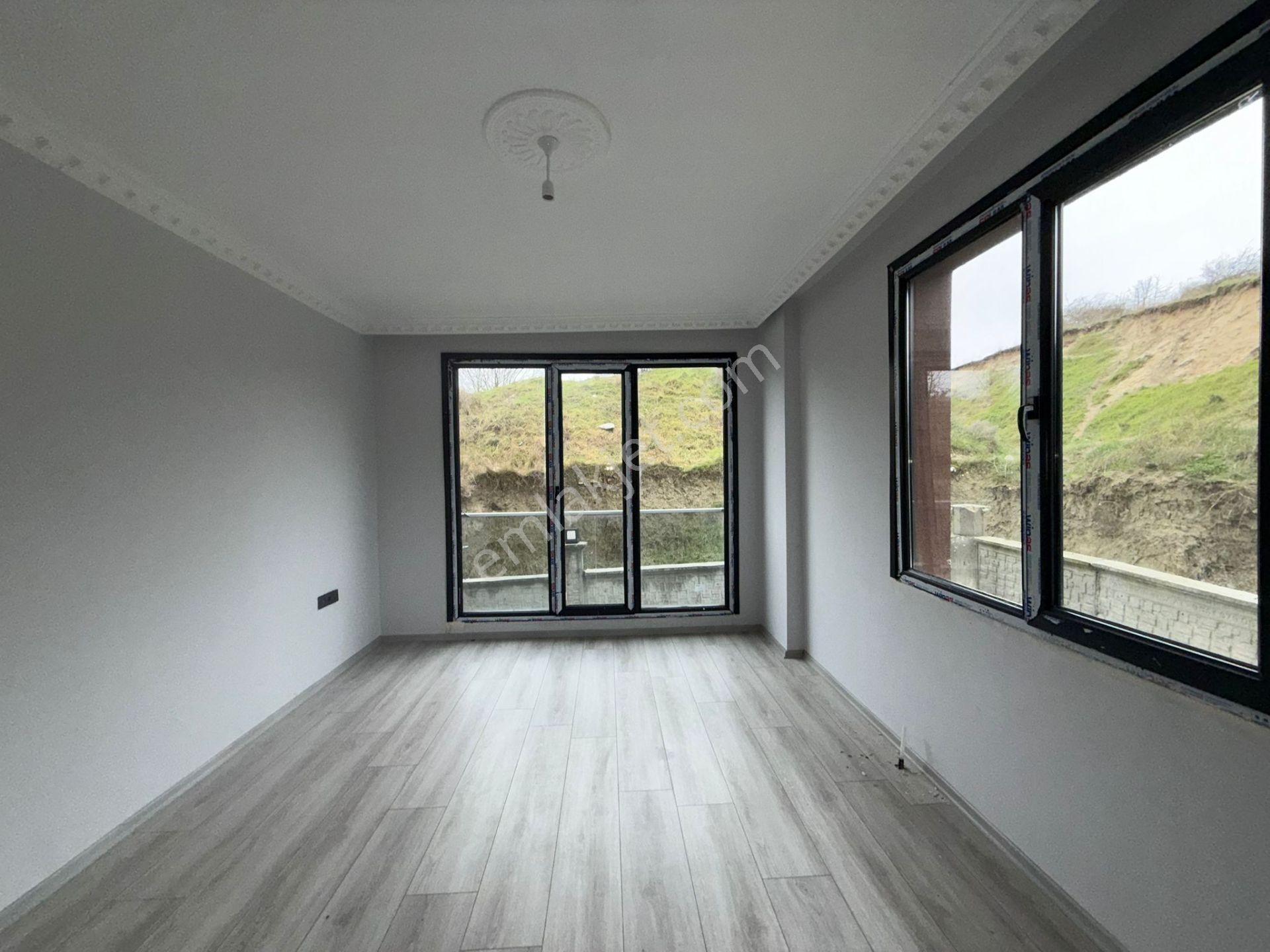 Akyüz Gayrimenkul Den; Merkezi Konumda Iskanlı Kombılı Satılık 5+2 Ters Dubleks - Görsel 14