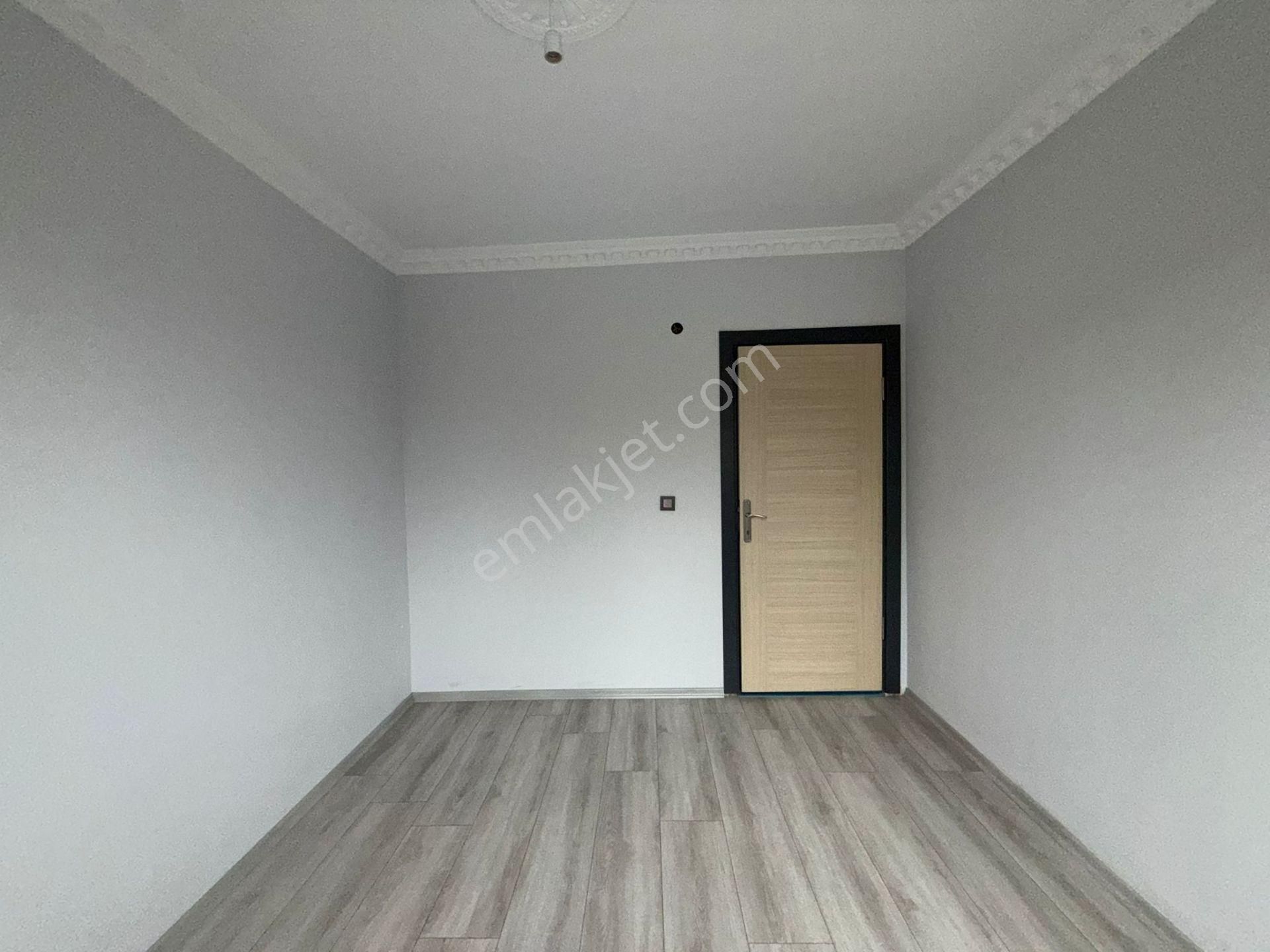 Akyüz Gayrimenkul Den; Merkezi Konumda Iskanlı Kombılı Satılık 5+2 Ters Dubleks - Görsel 28