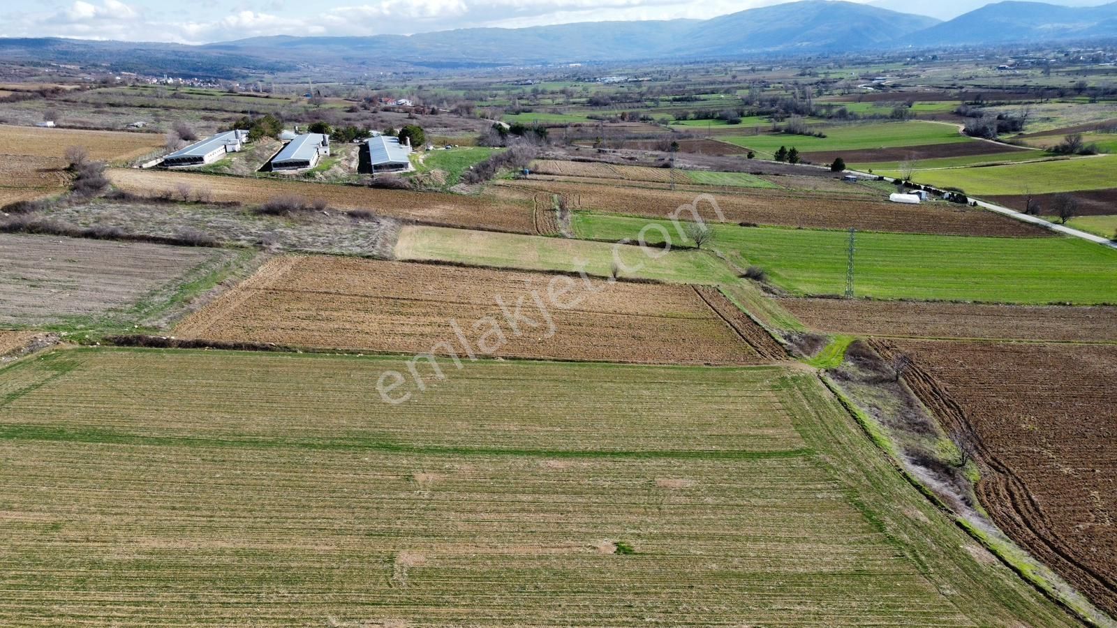 Ulucan'dan İnegöl Kulaca Mahallesin'de Müükemmel Satılık Tarla - Görsel 17