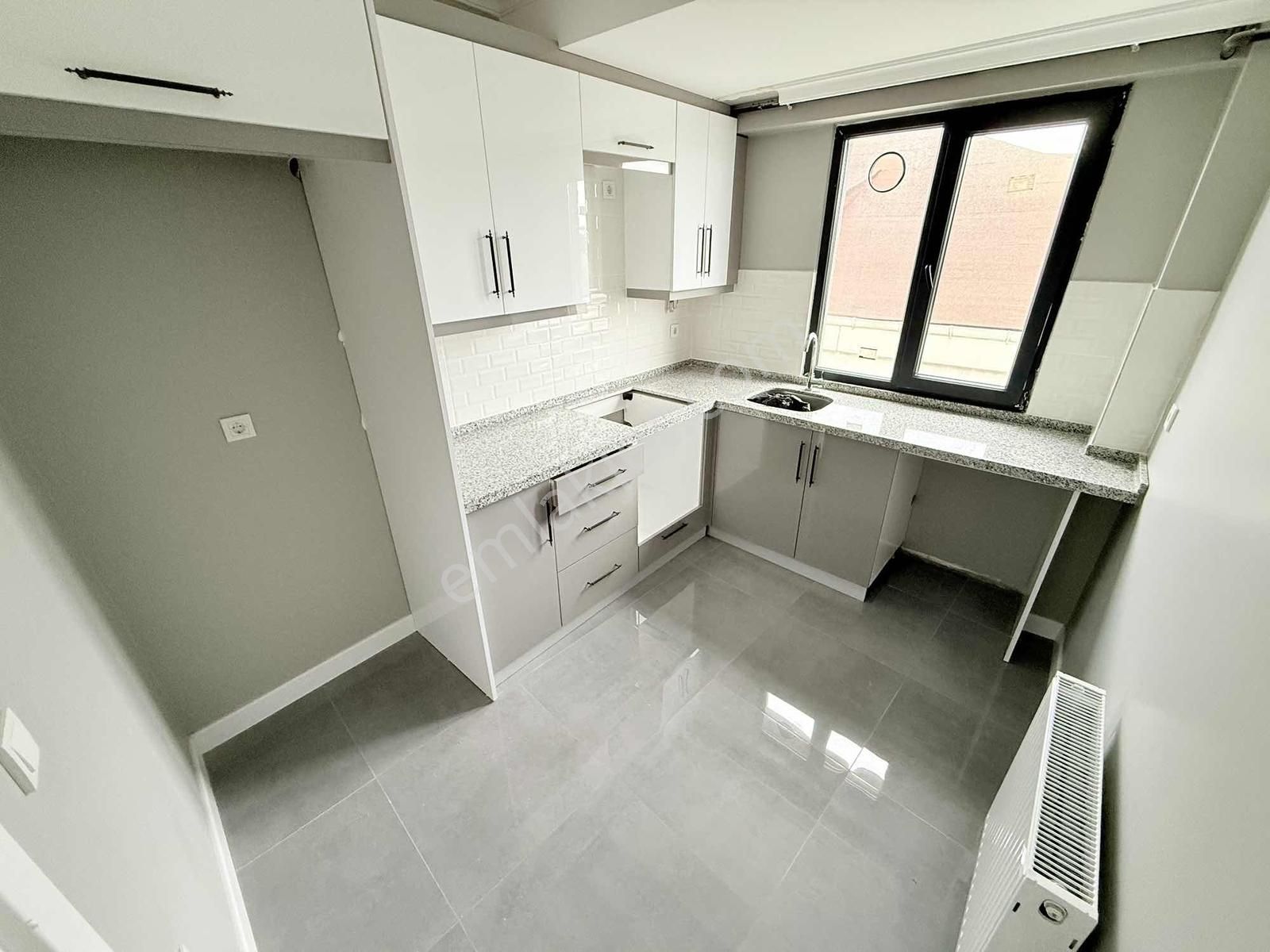 Pusula İnşaat'tan Gazi Mah Cadde Üzerinde 2+1 105 M2 Köşe Başı - Görsel 17