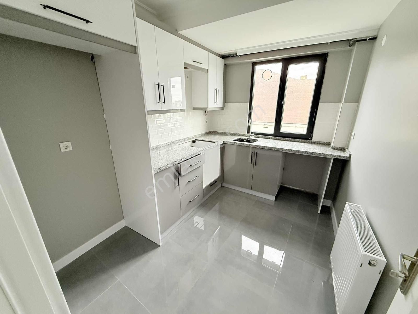 Pusula İnşaat'tan Gazi Mah Cadde Üzerinde 2+1 105 M2 Köşe Başı - Görsel 8