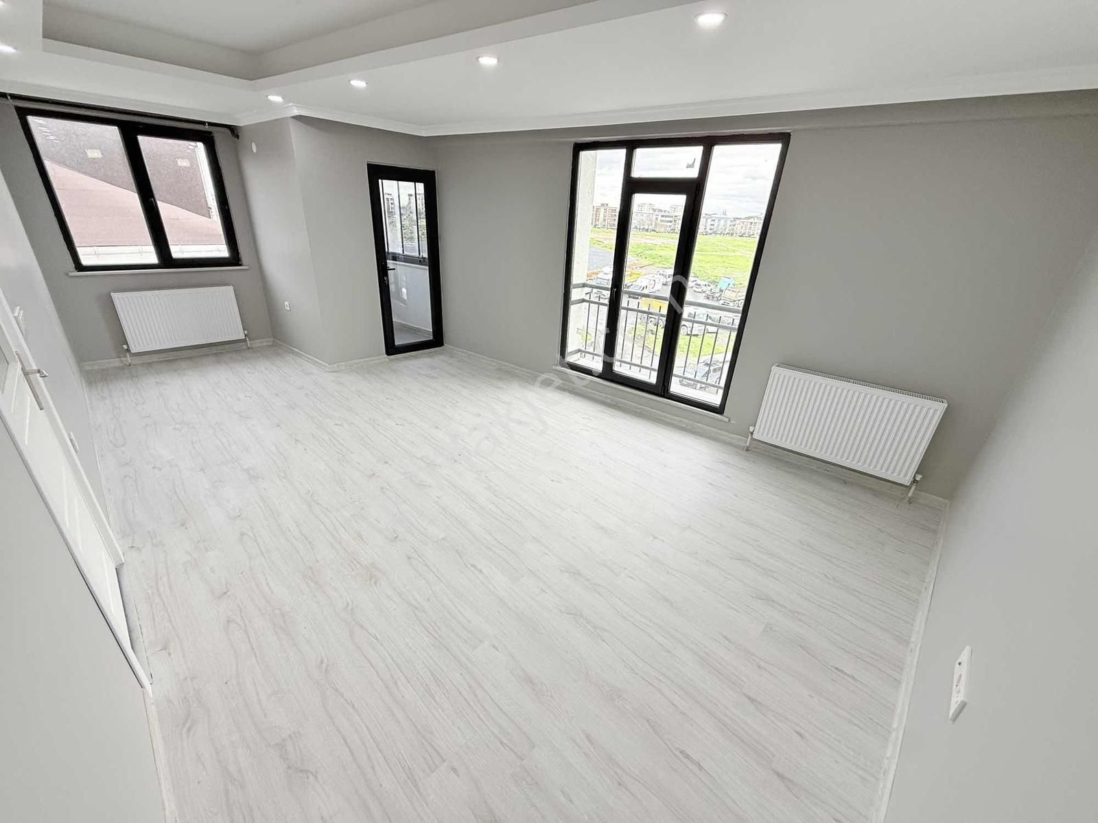 Pusula İnşaat'tan Gazi Mah Cadde Üzerinde 2+1 105 M2 Köşe Başı