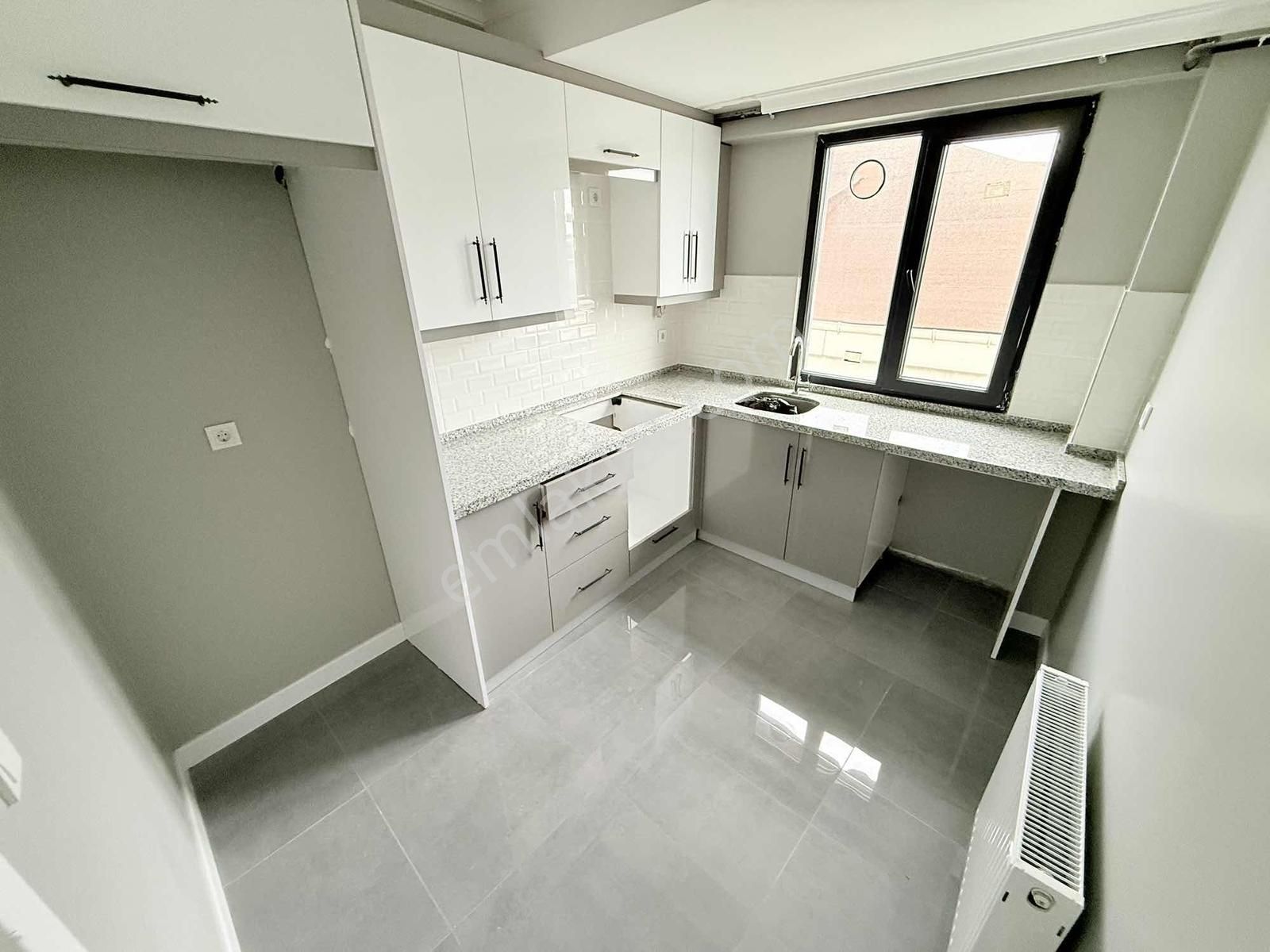 Pusula İnşaat'tan Gazi Mah Cadde Üzerinde 2+1 105 M2 Köşe Başı - Görsel 15