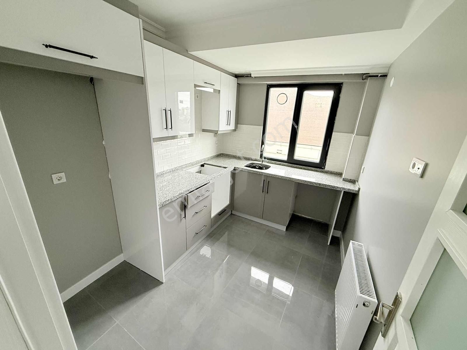 Pusula İnşaat'tan Gazi Mah Cadde Üzerinde 2+1 105 M2 Köşe Başı - Görsel 32