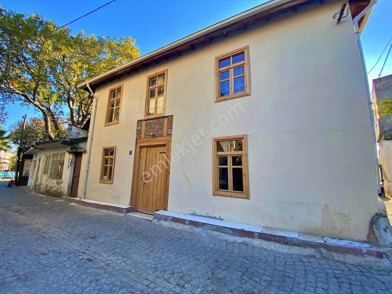 Uytundan Güre Köyünde Yenilenmiş Satılık Mustakil Köy Evi - Görsel 18