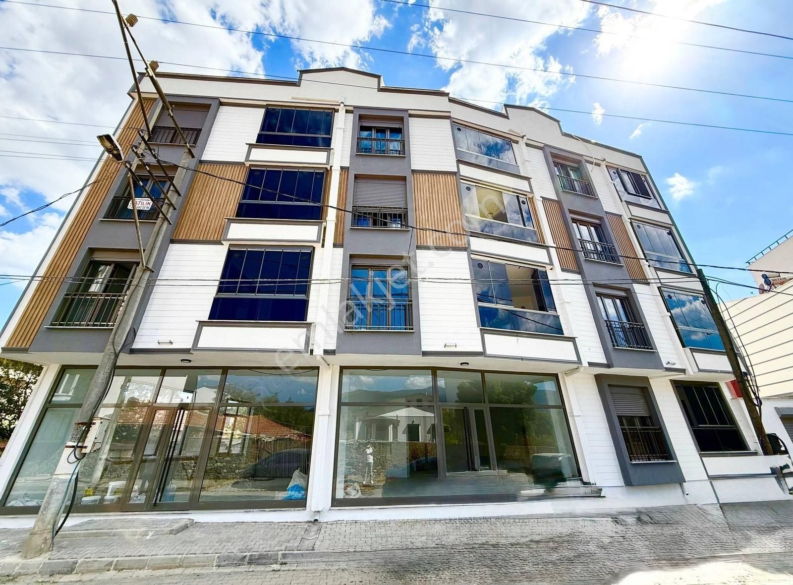 Parla'dan Doğa İle İç İçe Geniş M² 3+1 Ebeveyn Banyolu Daire - Görsel 19