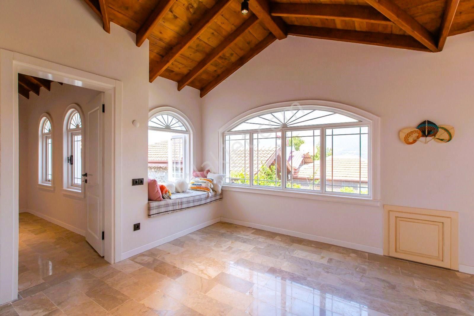 Goldhouse Dan Satılık Yeşilüzümlünün Kalbinde, Doğayla İç İçe Özel Tasarımlı 3+1 Villa - Görsel 18