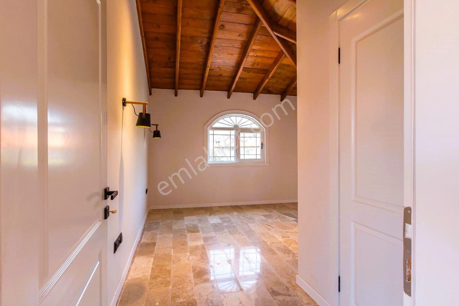 Goldhouse Dan Satılık Yeşilüzümlünün Kalbinde, Doğayla İç İçe Özel Tasarımlı 3+1 Villa - Görsel 37