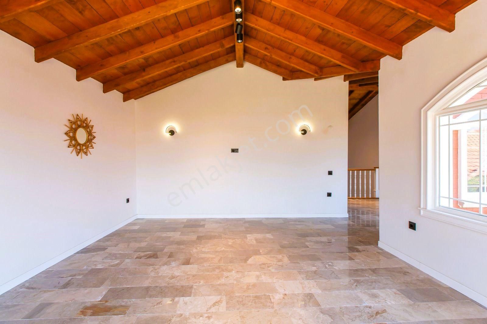 Goldhouse Dan Satılık Yeşilüzümlünün Kalbinde, Doğayla İç İçe Özel Tasarımlı 3+1 Villa - Görsel 23