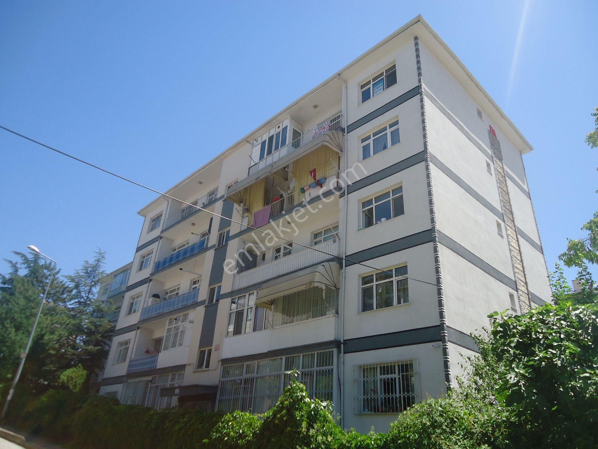İmar Bloklarında 3+1 Geniş Kiralık Daire Gizem Emlaktan - Görsel 33
