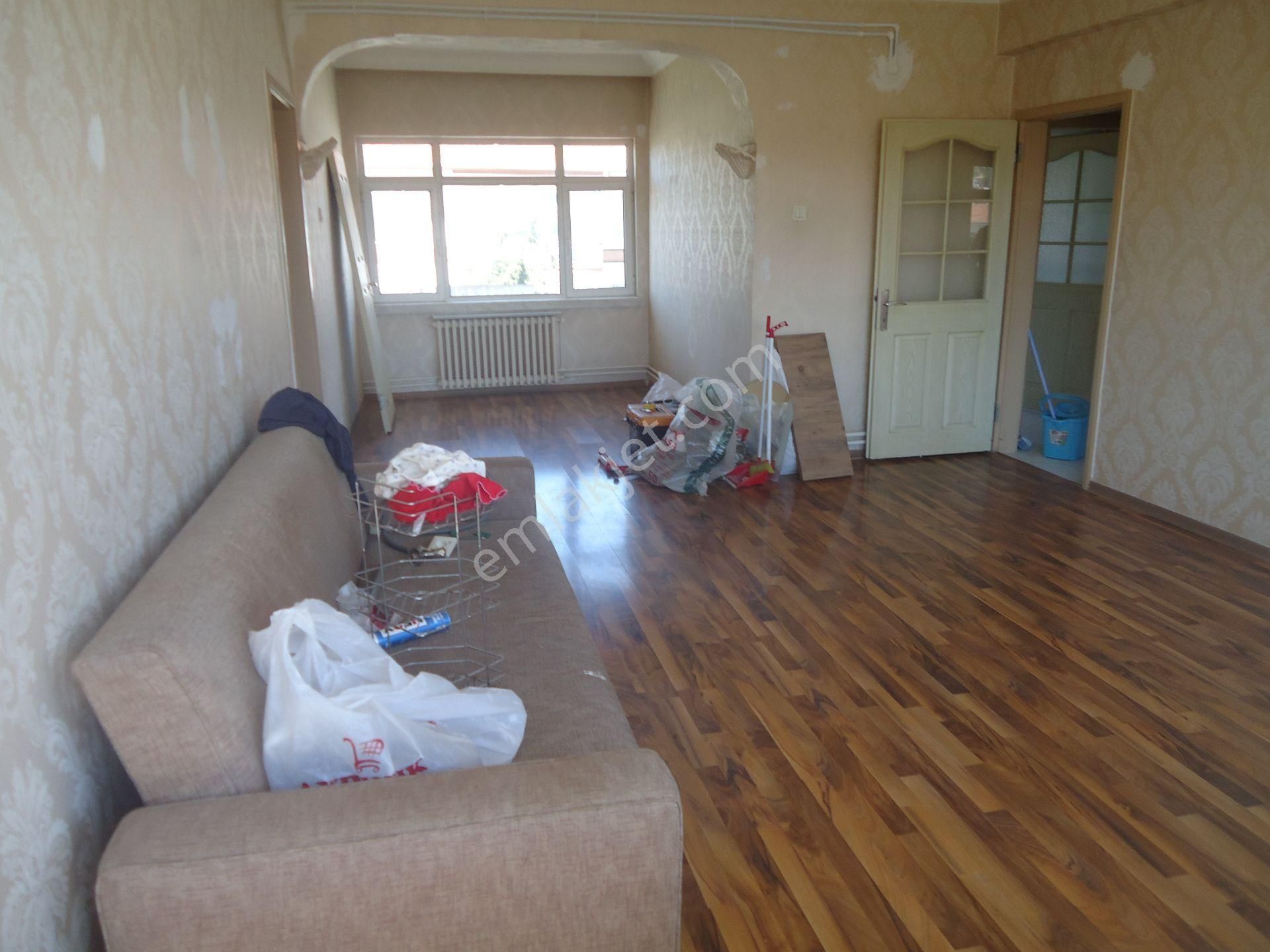 İmar Bloklarında 3+1 Geniş Kiralık Daire Gizem Emlaktan - Görsel 3