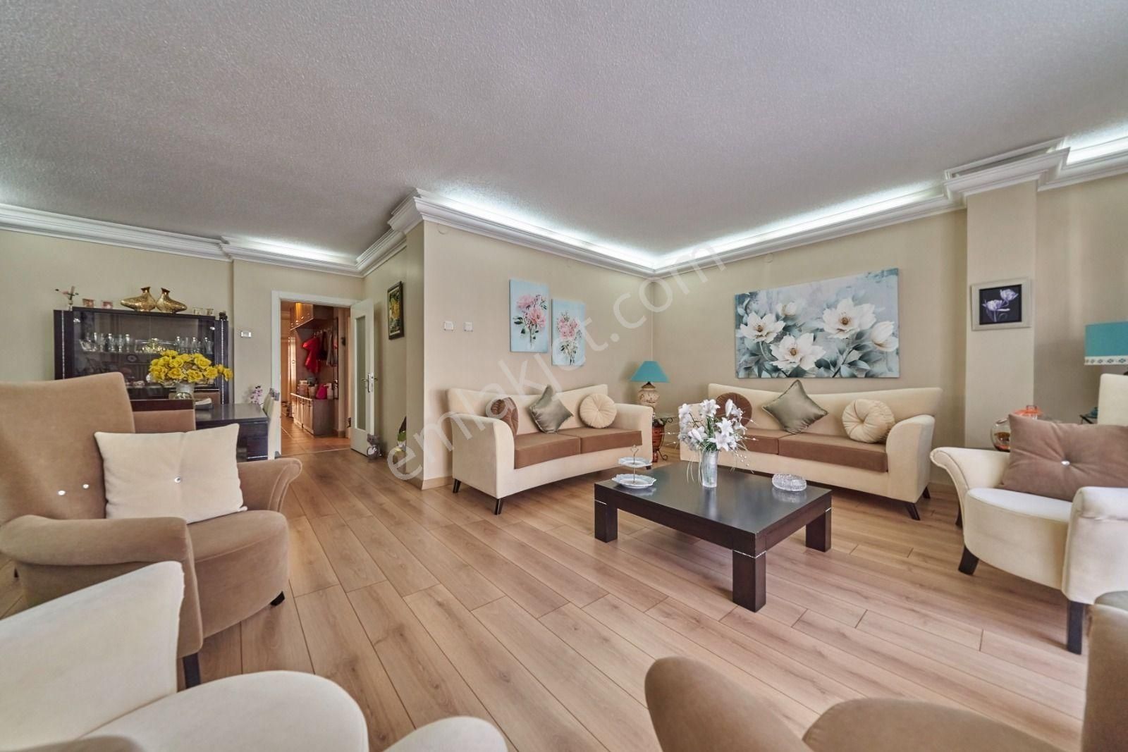 Kültür Mah. Ataç 2 Sk. Satılık 4+1 Yapılı Ön Cephe Konut - Görsel 2