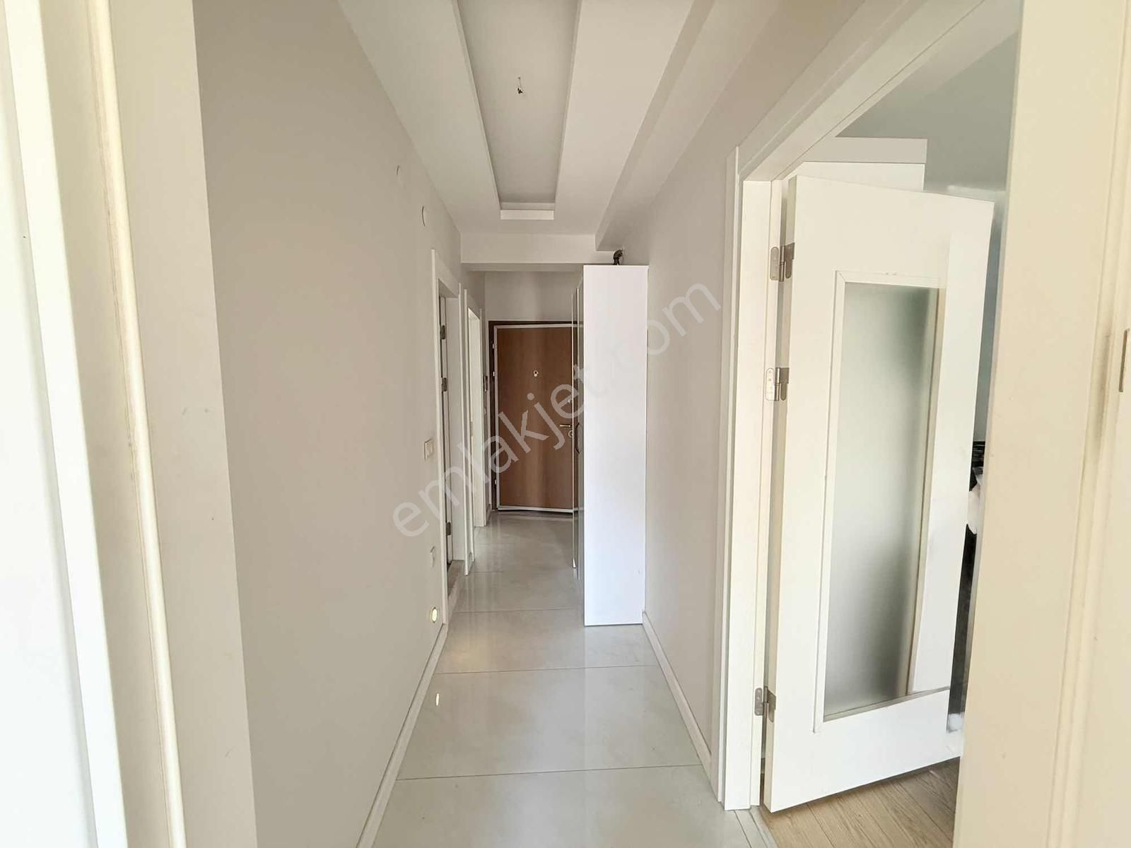 Karşıyaka Bahçelievler'de Yeni Binada Kiralık 2+1 Daire - Görsel 3