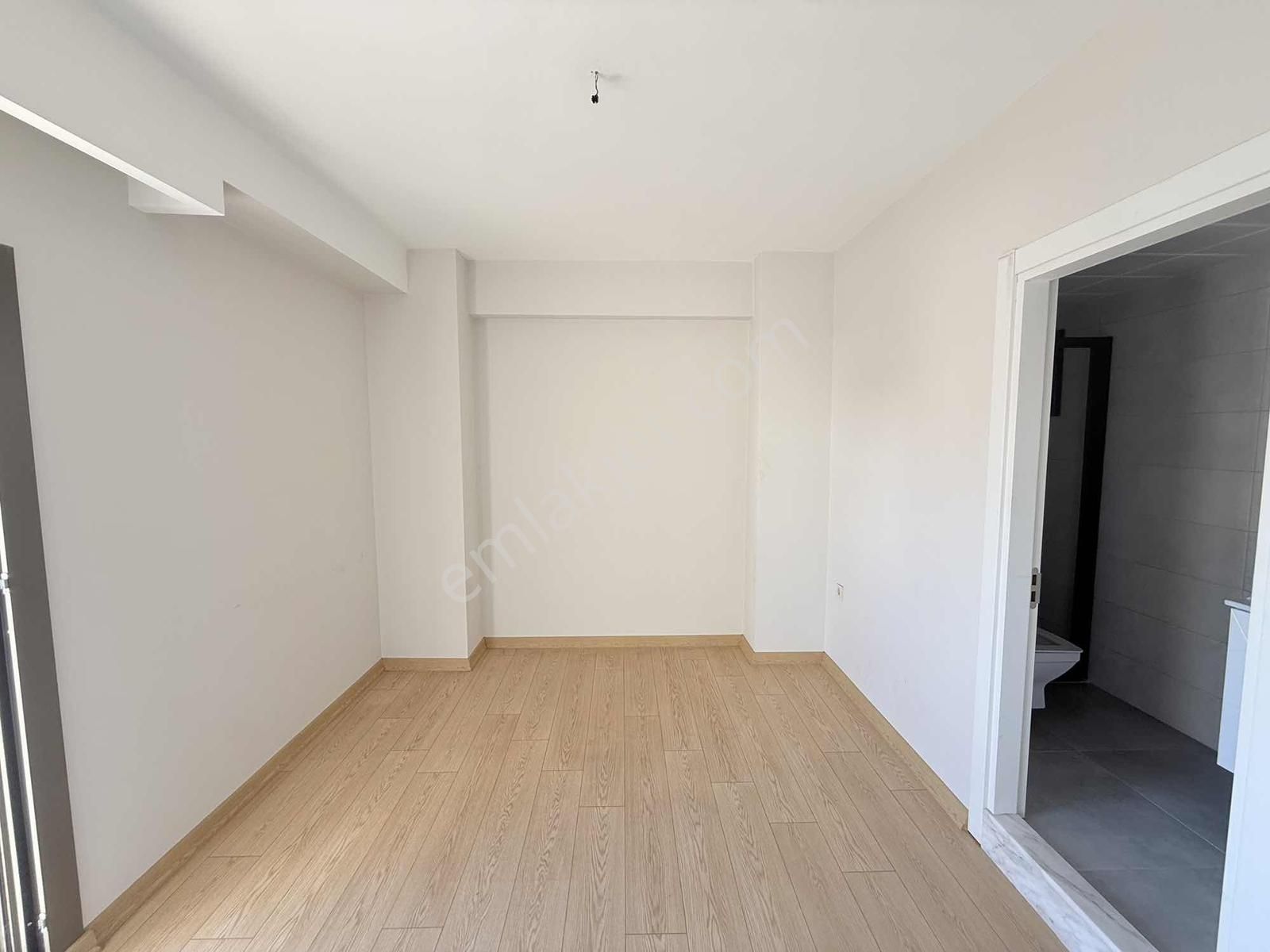 Karşıyaka Bahçelievler'de Yeni Binada Kiralık 2+1 Daire - Görsel 17