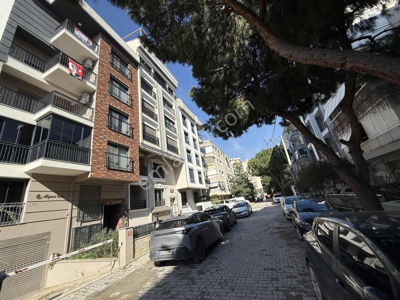 Karşıyaka Bahçelievler'de Yeni Binada Kiralık 2+1 Daire - Görsel 19