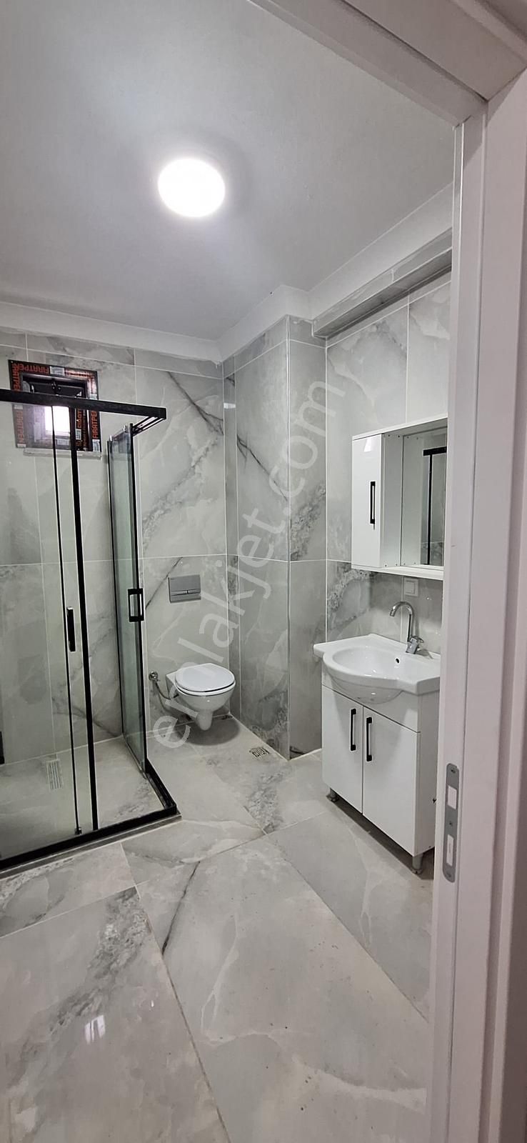 Bağlarbaşı Mahallesinde Sıfır | 3+1 | Giriş Katı | - Görsel 15