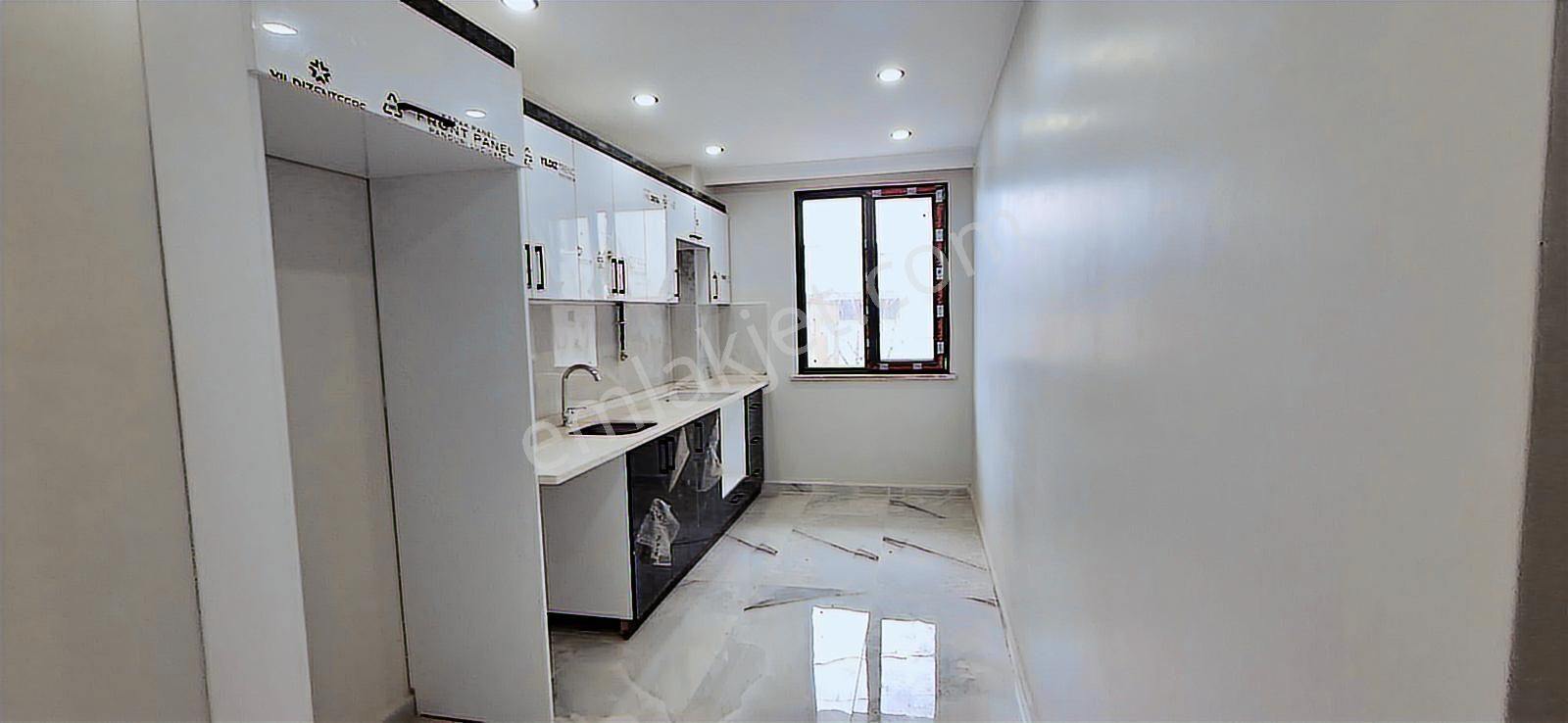 Bağlarbaşı Mahallesinde Sıfır | 3+1 | Giriş Katı | - Görsel 10