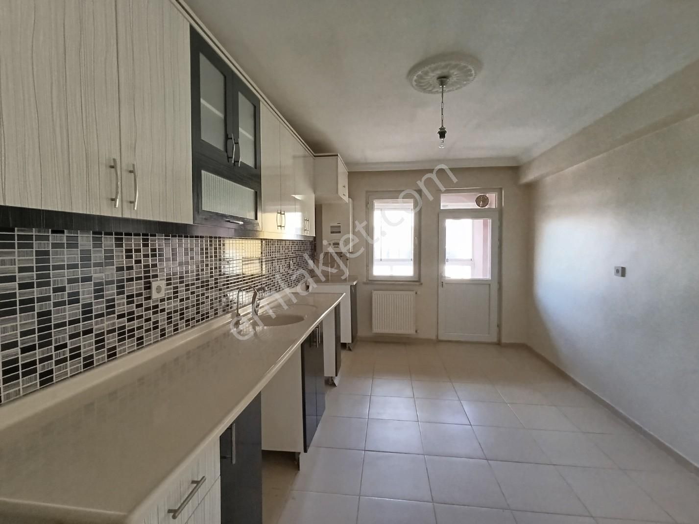 Kristal Unity'den Çamlıca Mahallesin'de Kiralık 3+1 Daire - Görsel 5