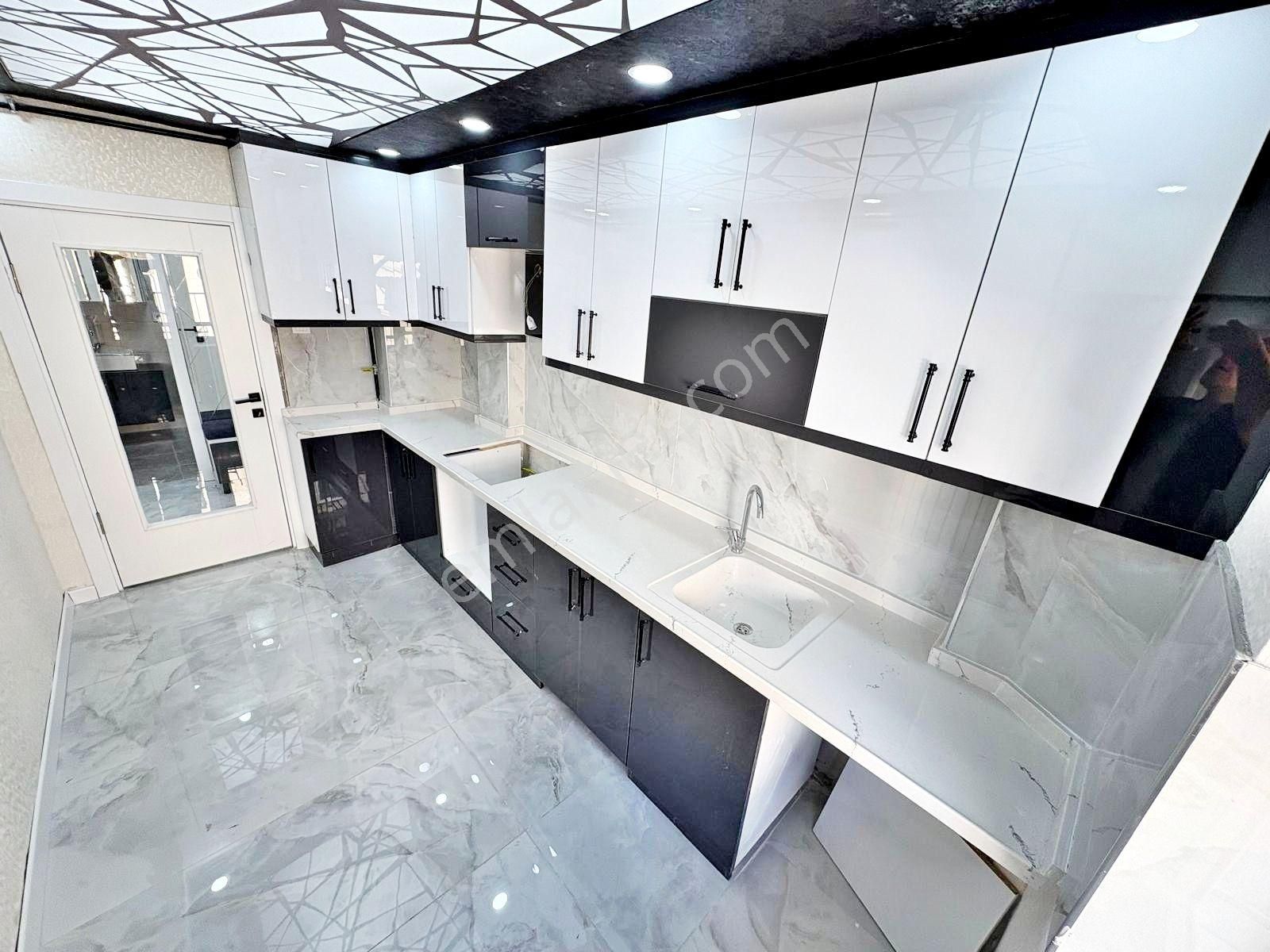 Veranka'dan Etlikde Ful Ultra Lüx Yapılı Katta 3+1 Satılık Daire - Görsel 2