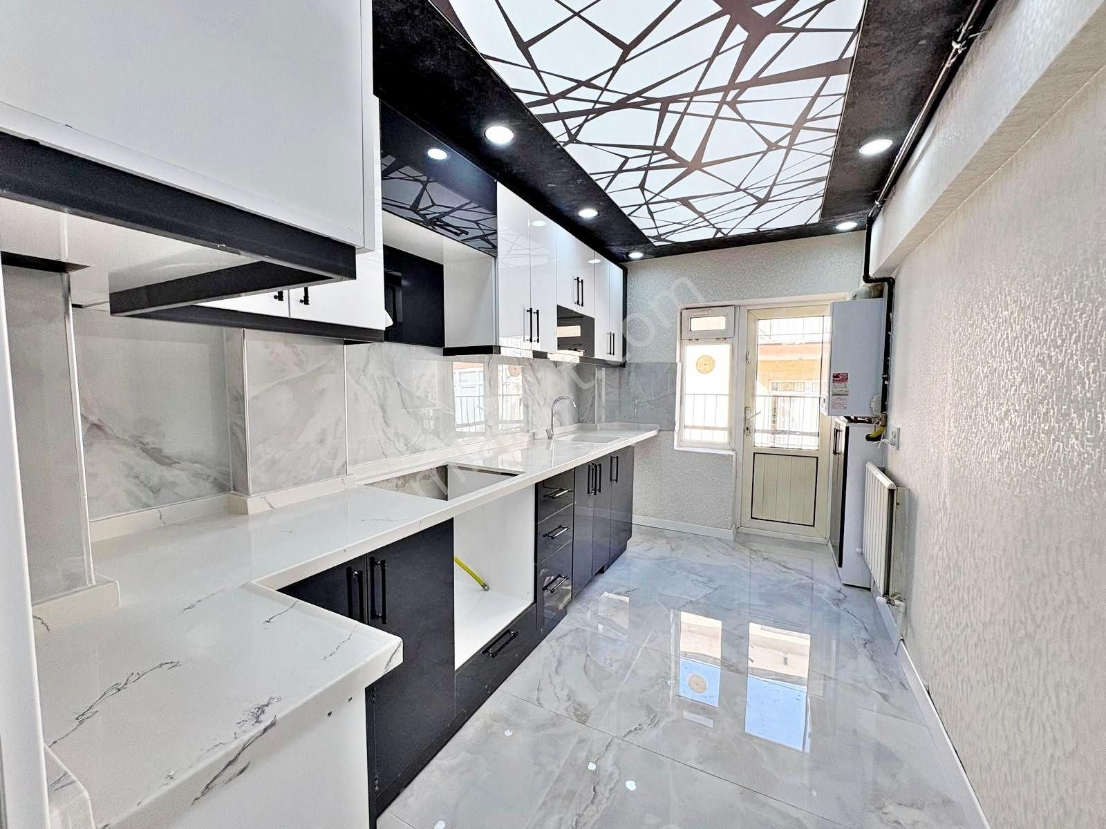 Veranka'dan Etlikde Ful Ultra Lüx Yapılı Katta 3+1 Satılık Daire - Görsel 3