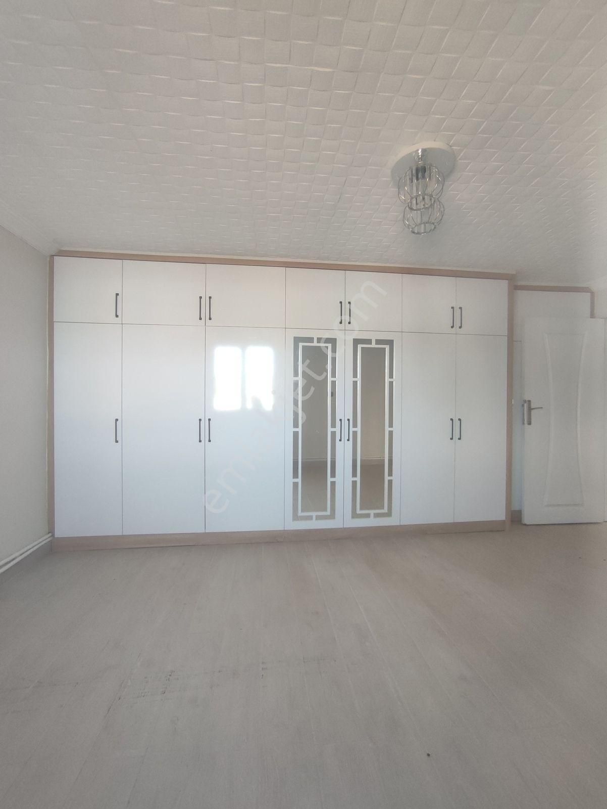 Erdemli Yeniyurt 9613 M2 Arsa Üzeri Satılık Sera + Müstakil Ev - Görsel 10