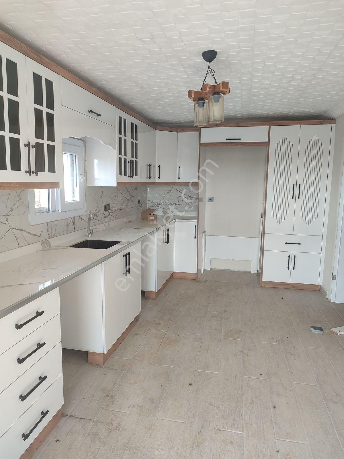 Erdemli Yeniyurt 9613 M2 Arsa Üzeri Satılık Sera + Müstakil Ev - Görsel 9