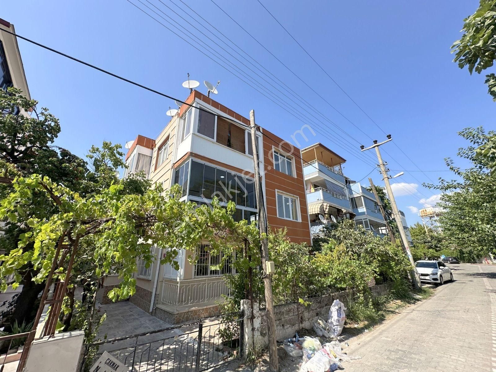 Parla'dan Akçay Da Denize 50 Adım Ara Kat Satılık 3+1 Daire