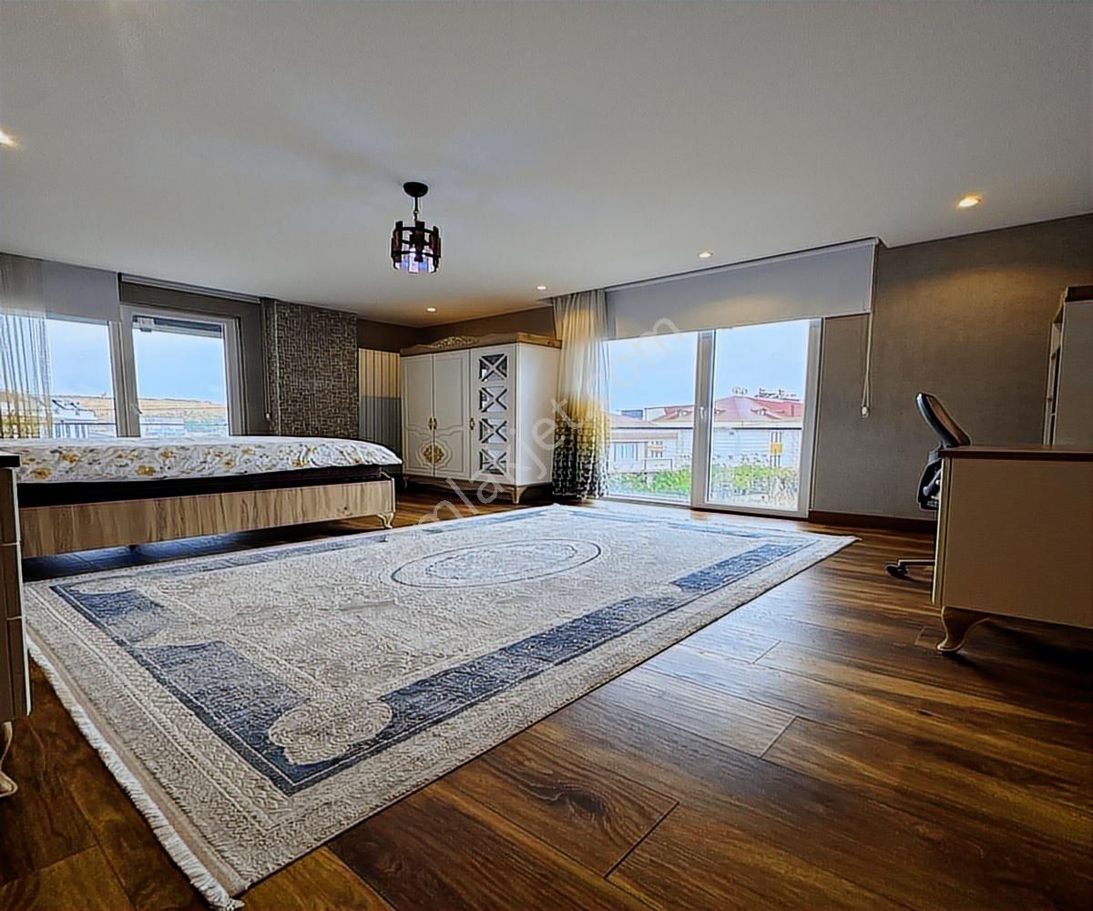 Full Konseptli Eşsiz Deniz Manzaralı Site İçi Asansörlü Villa - Görsel 18