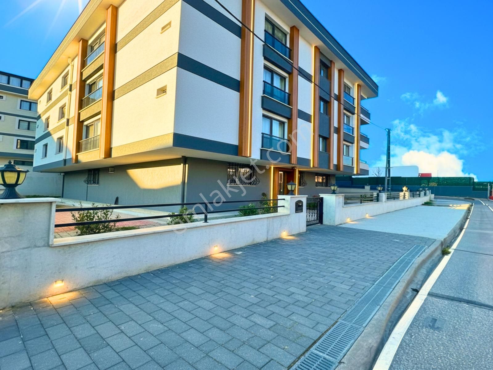 [güzel City] Ön Cepheli Giyinme Odalı+çift Balkonlu 3+1 Daire - Görsel 13