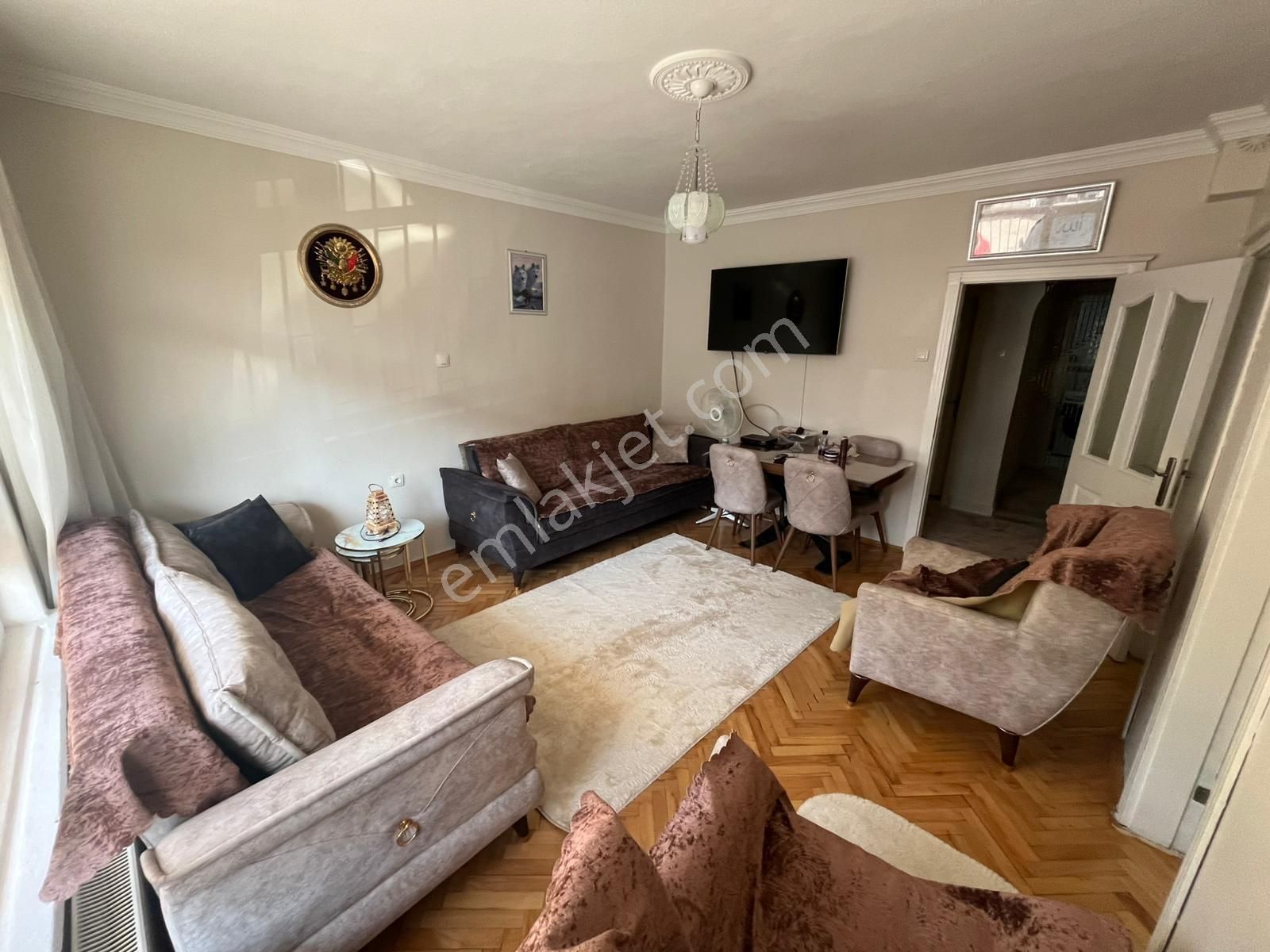 Hakan'dan Kuyuyazı Cd. 3+1 Güney Cephe Emsalsiz Fiyata Etlik'te