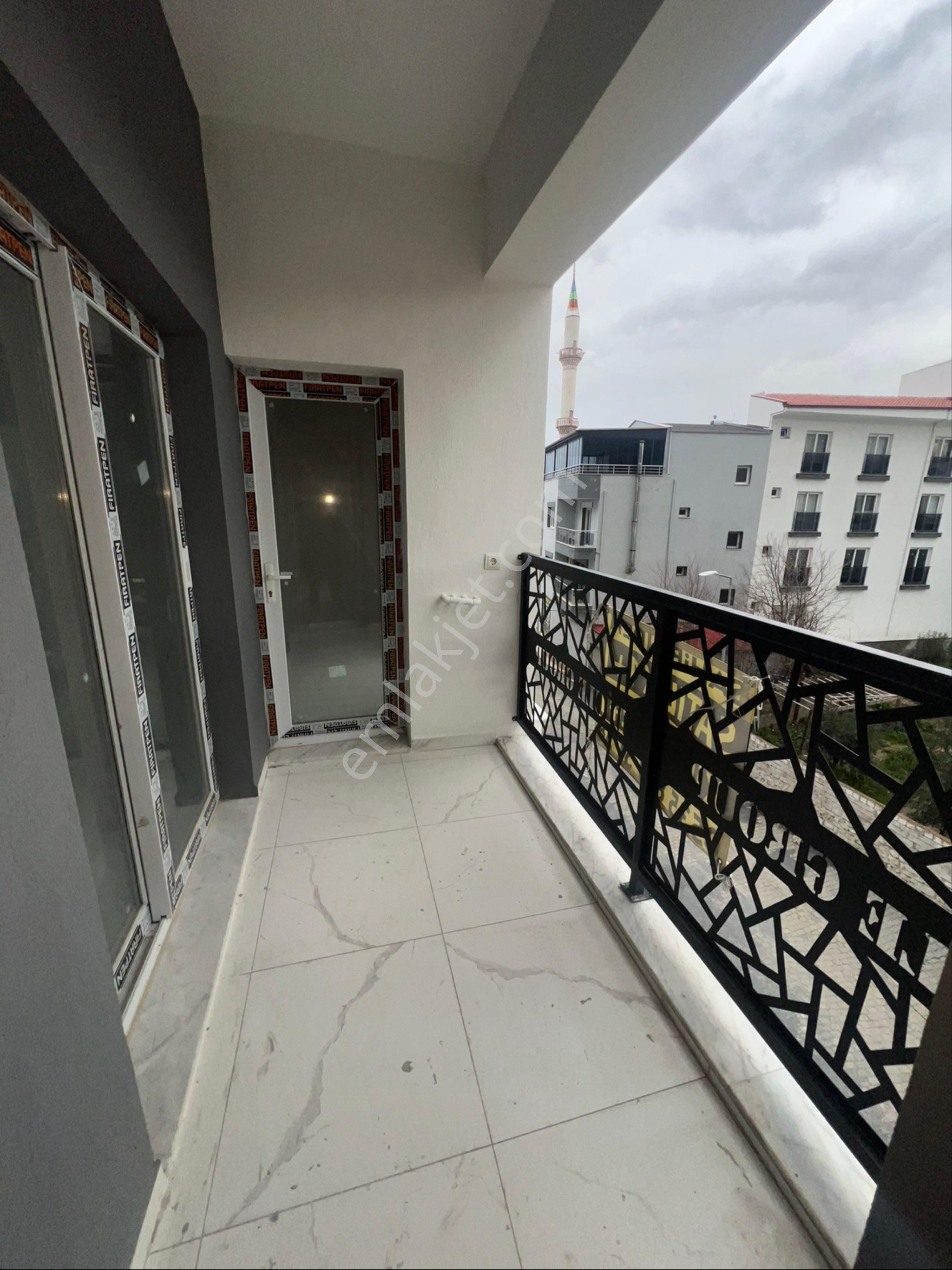 Kusadası Davutlarda Ara Kat 2+1 Daire Satılık - Görsel 11