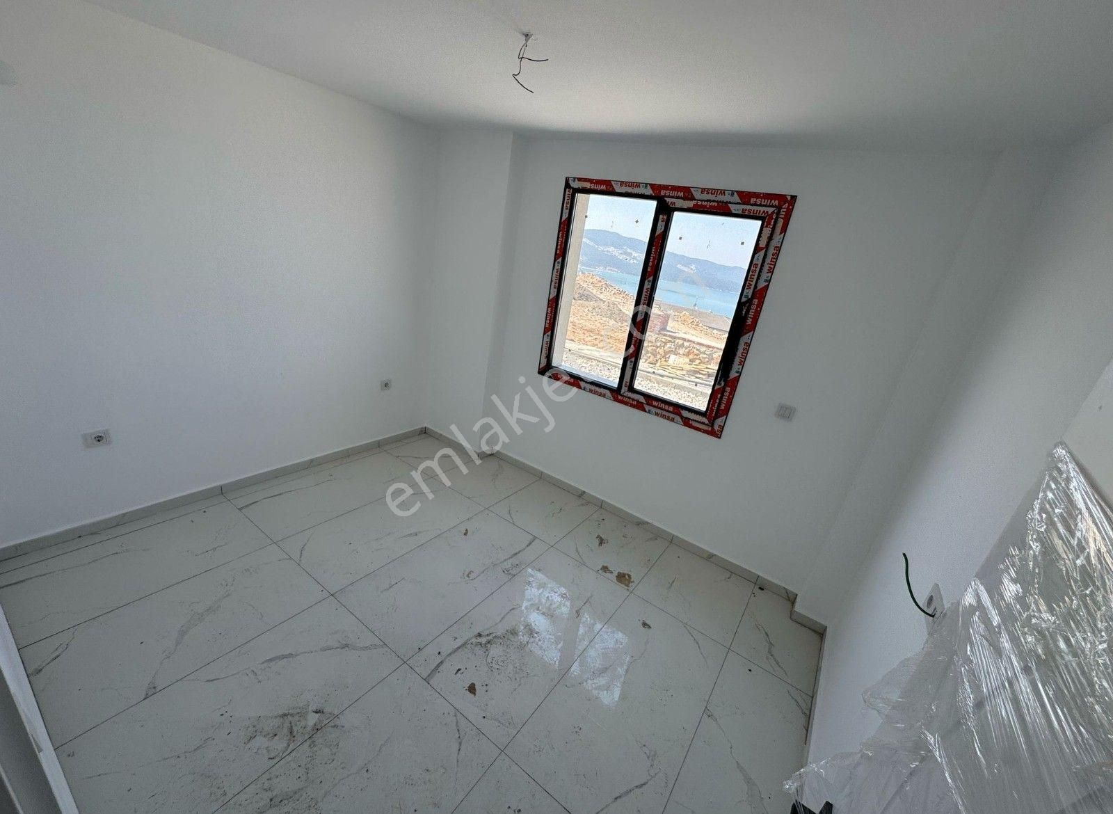 Havuzlu Site İçinde 2+1 Sıfır Yapı Daireler - Görsel 16