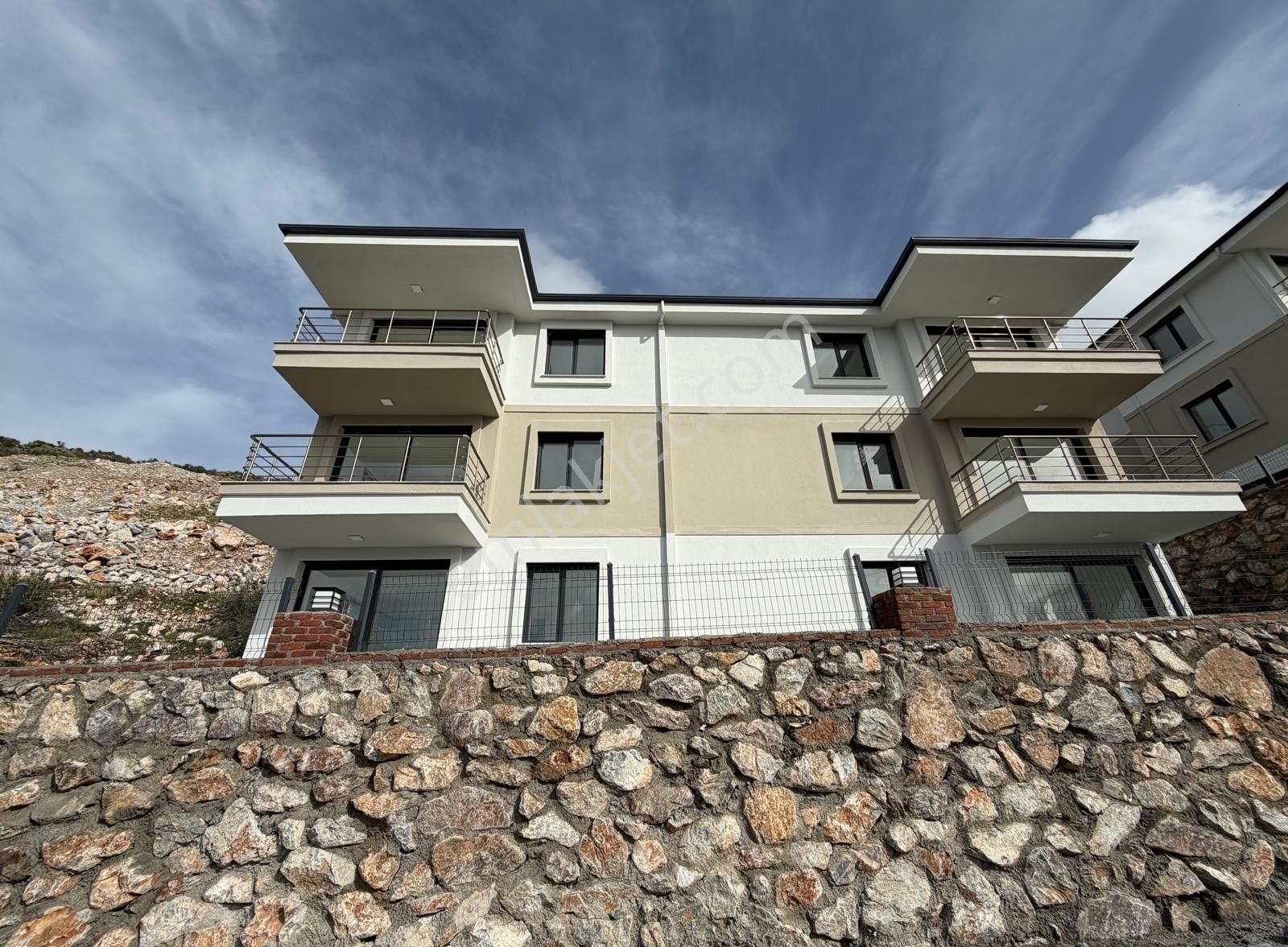 Havuzlu Site İçinde 2+1 Sıfır Yapı Daireler - Görsel 28