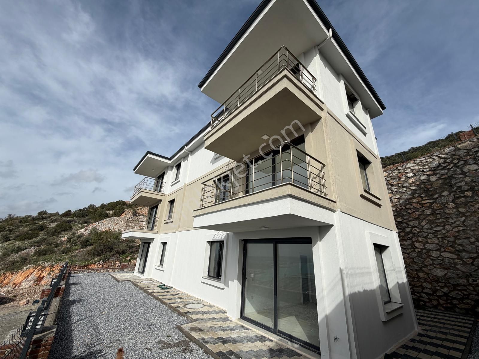 Havuzlu Site İçinde 2+1 Sıfır Yapı Daireler - Görsel 25