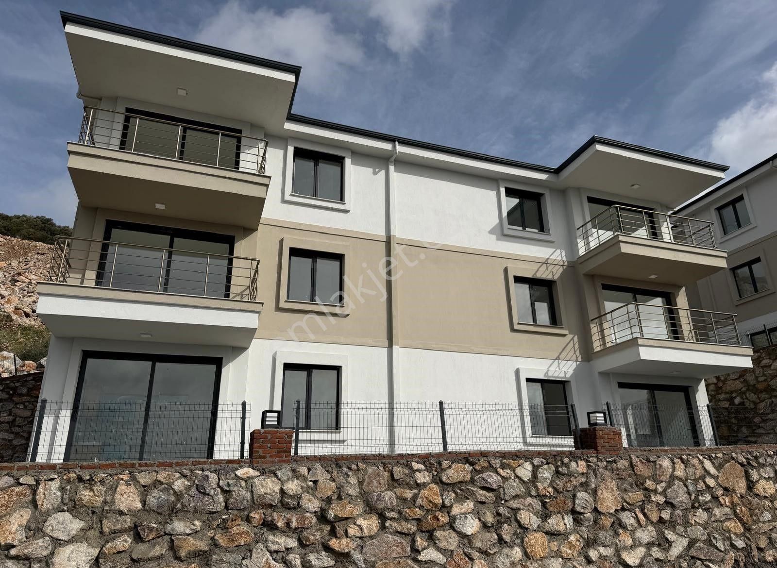 Havuzlu Site İçinde 2+1 Sıfır Yapı Daireler - Görsel 27