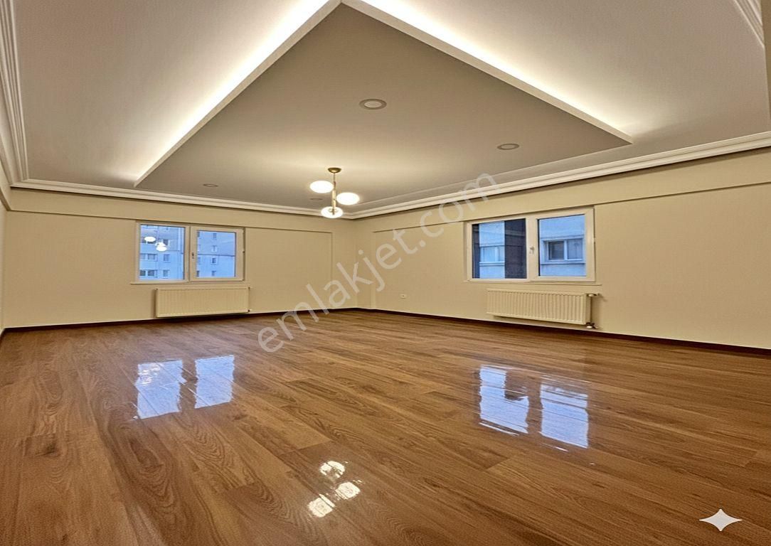 Metrobüse 6 Dk İskanlı Geniş M2 Butik Site 3+1 Satılık Daire - Görsel 2